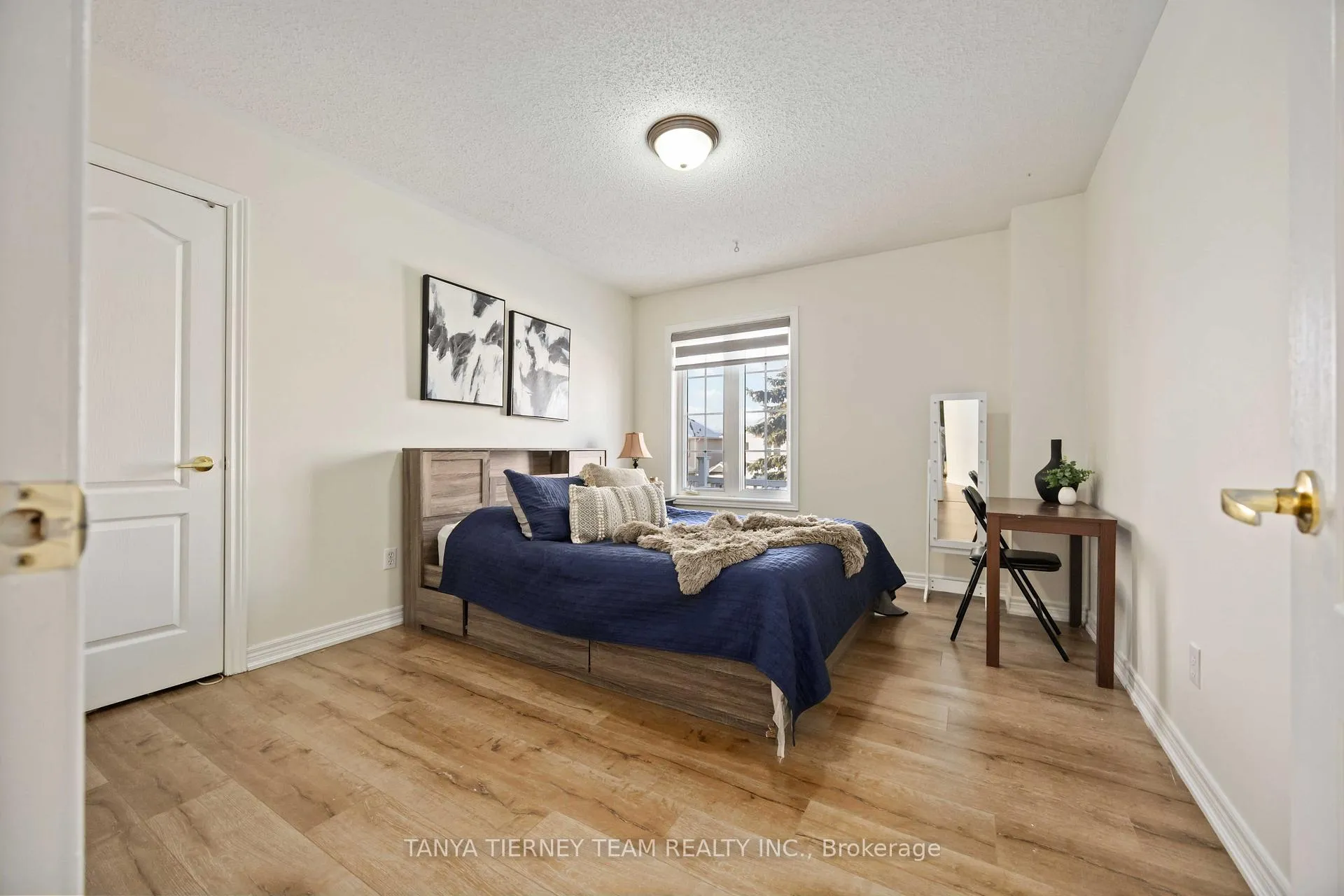 Photo 36 of 101 Tunney Place, Whitby, Brooklin — HOMEH