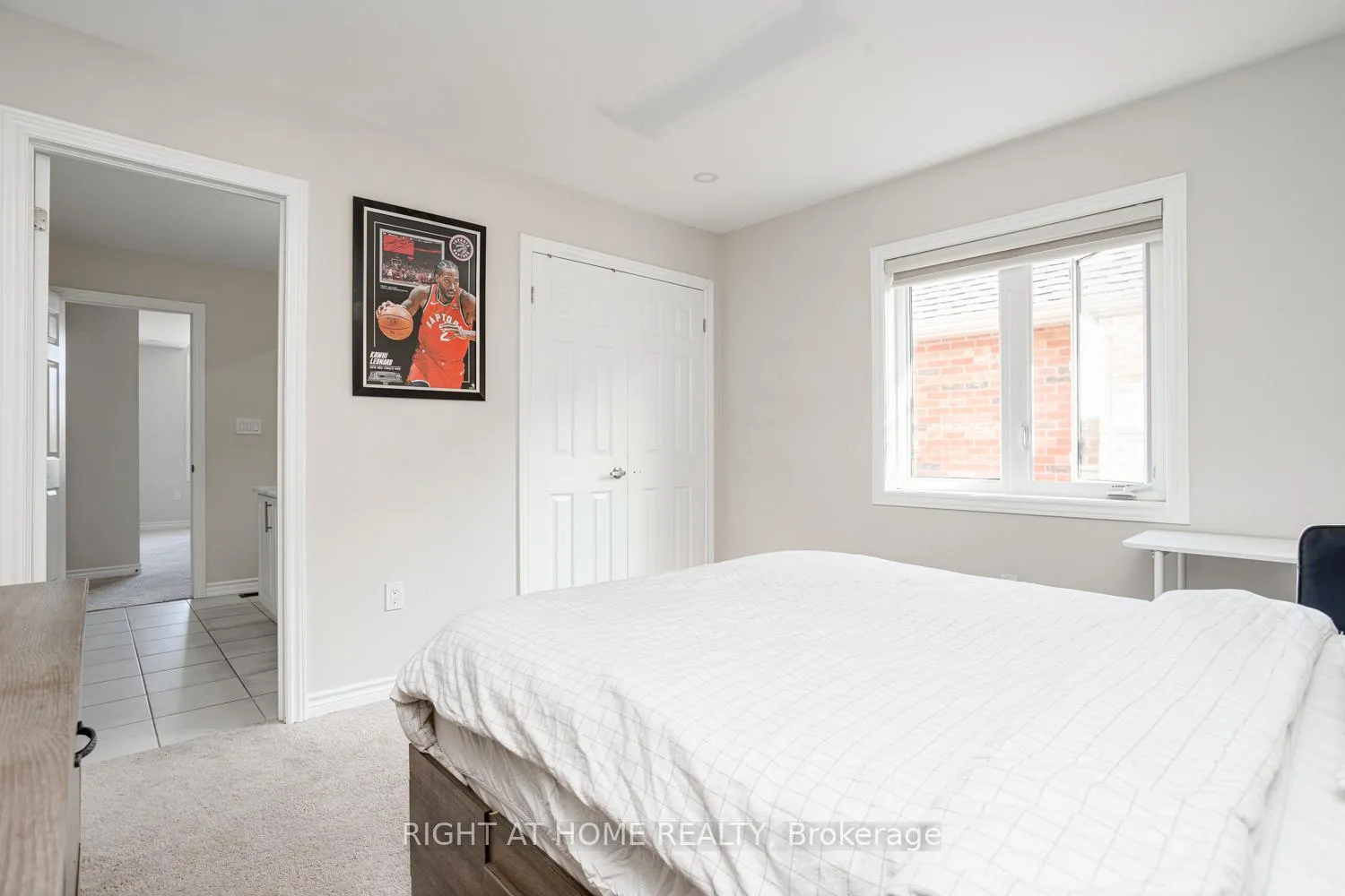 Photo 2 of 243 Northglen Boulevard N, Clarington, Bowmanville — HOMEH