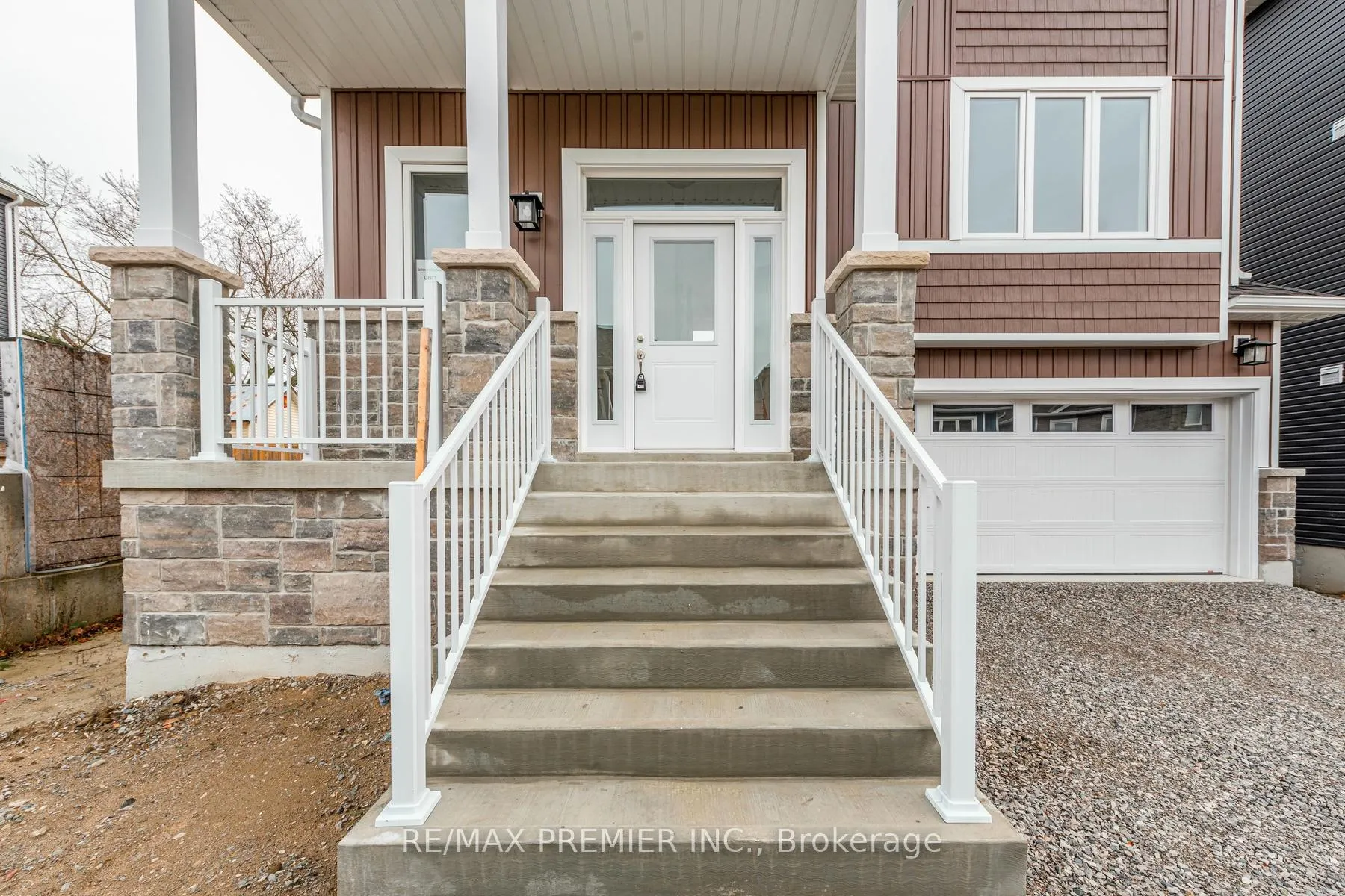 Photo 2 of Unit 11, 5 Hampton Lane, Barrie, Ardagh — HOMEH