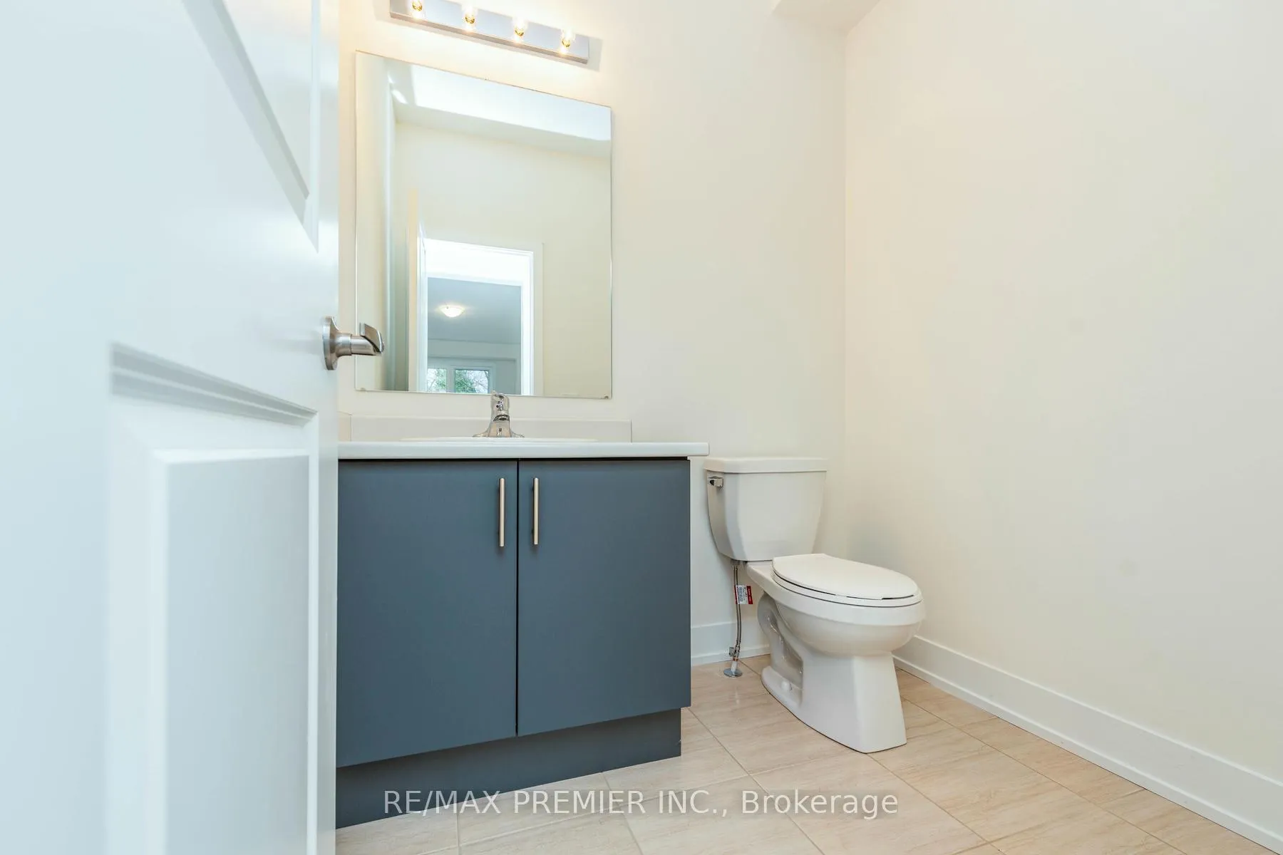 Photo 5 of Unit 11, 5 Hampton Lane, Barrie, Ardagh — HOMEH
