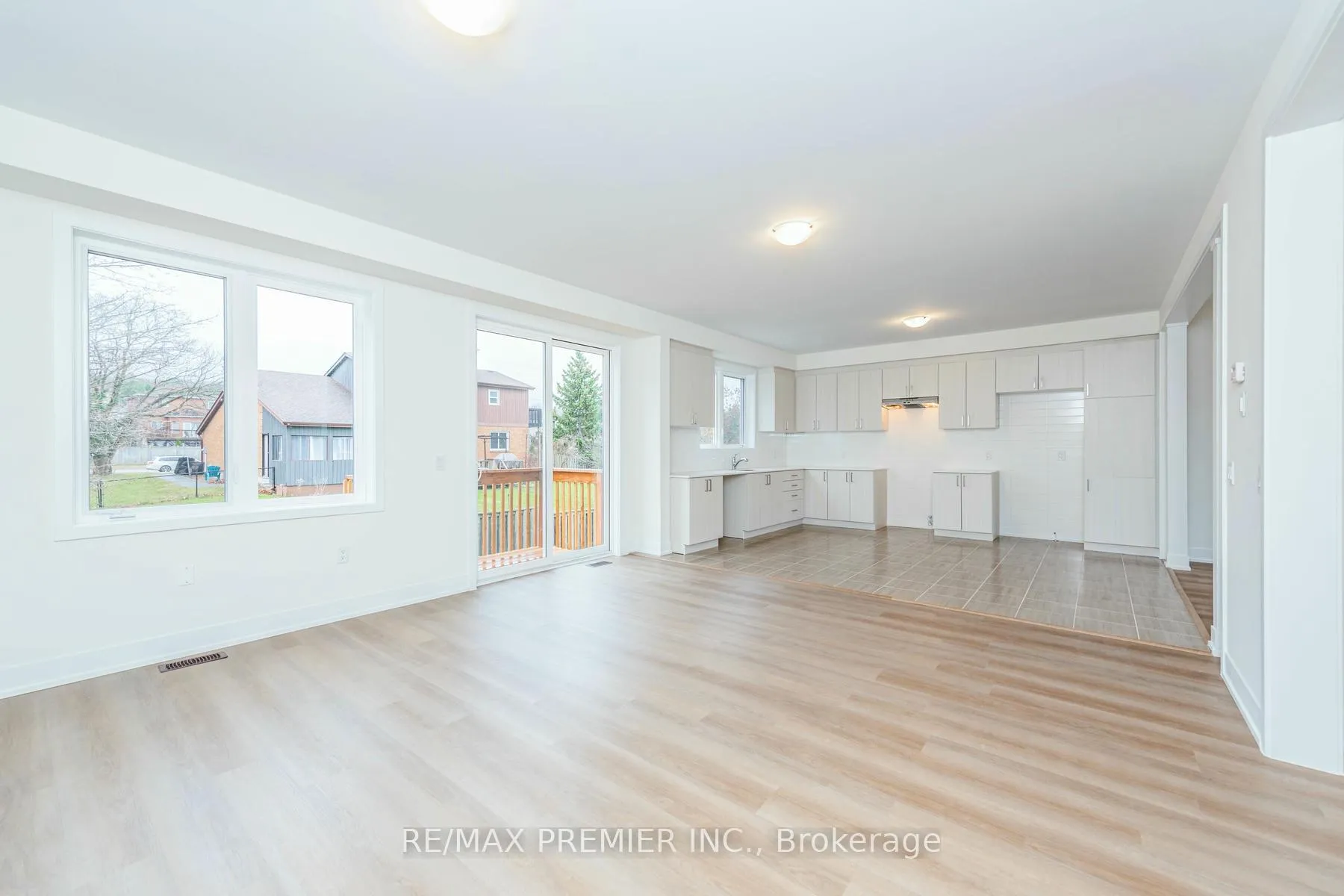 Photo 6 of Unit 11, 5 Hampton Lane, Barrie, Ardagh — HOMEH