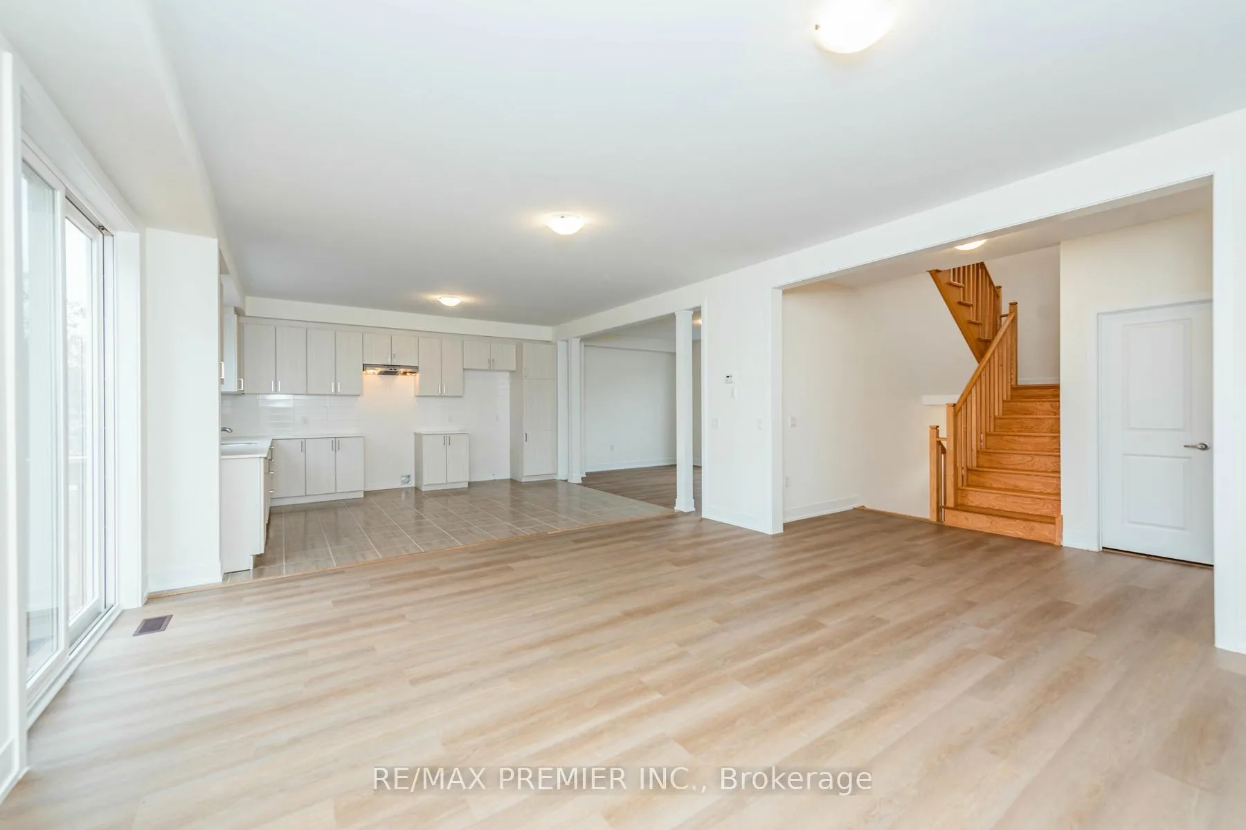 Photo 7 of Unit 11, 5 Hampton Lane, Barrie, Ardagh — HOMEH