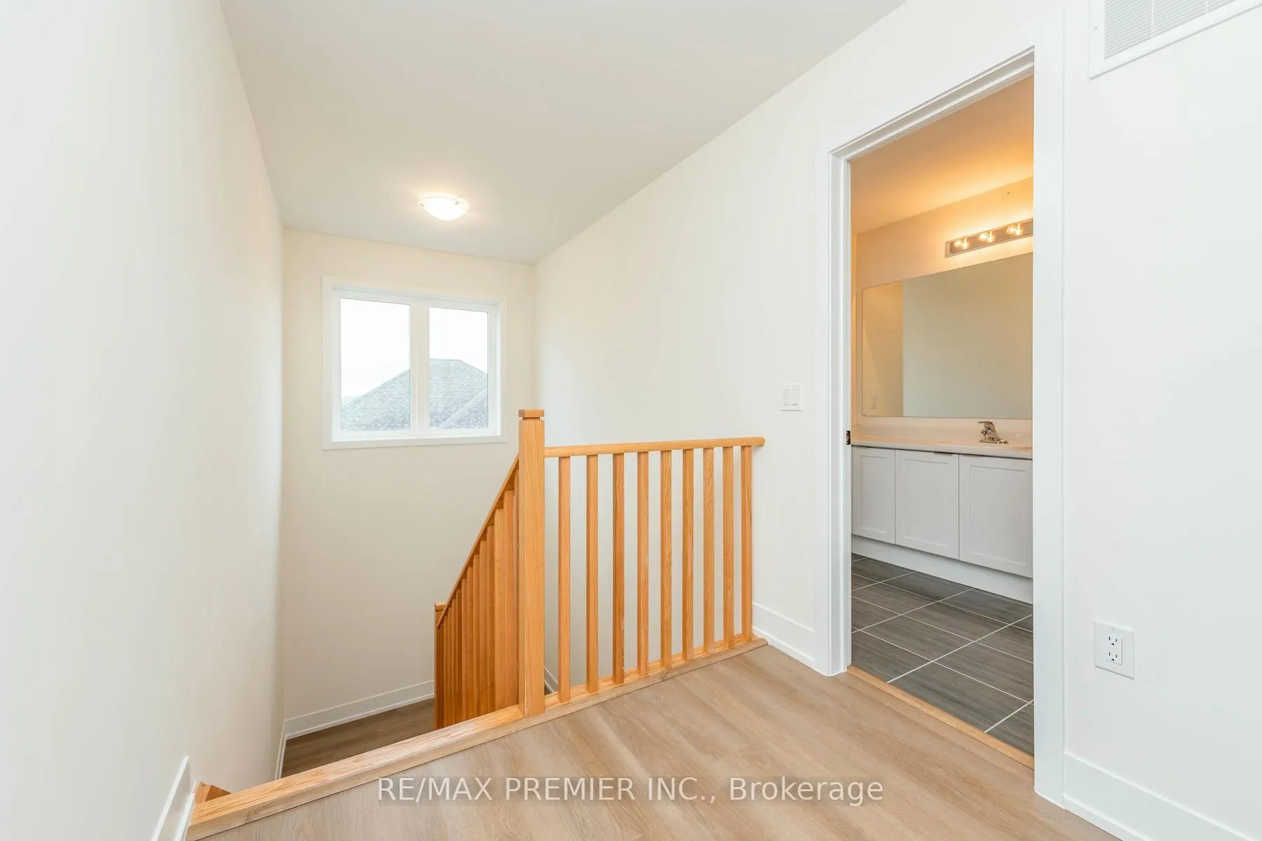 Photo 16 of Unit 11, 5 Hampton Lane, Barrie, Ardagh — HOMEH