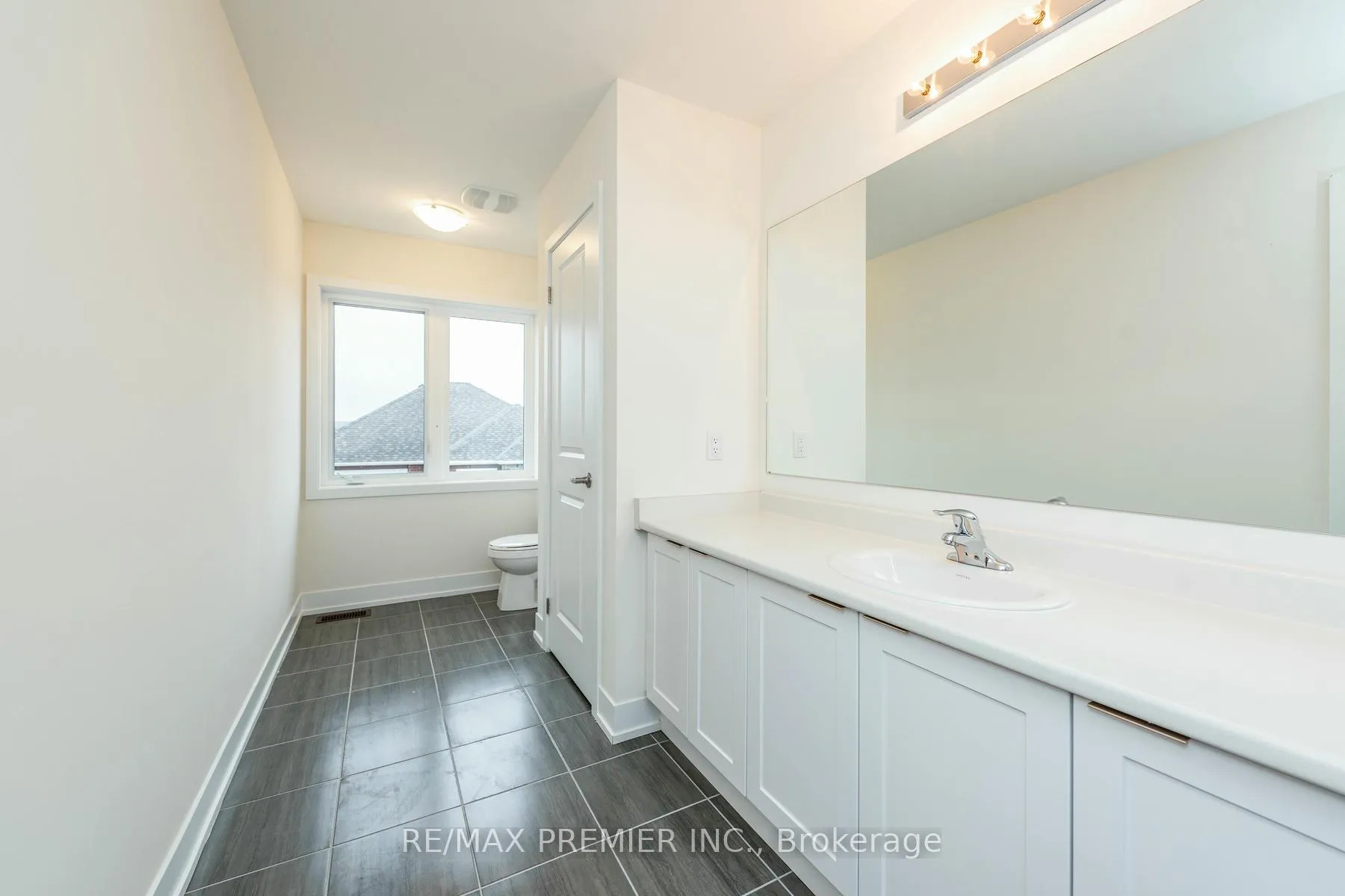 Photo 18 of Unit 11, 5 Hampton Lane, Barrie, Ardagh — HOMEH