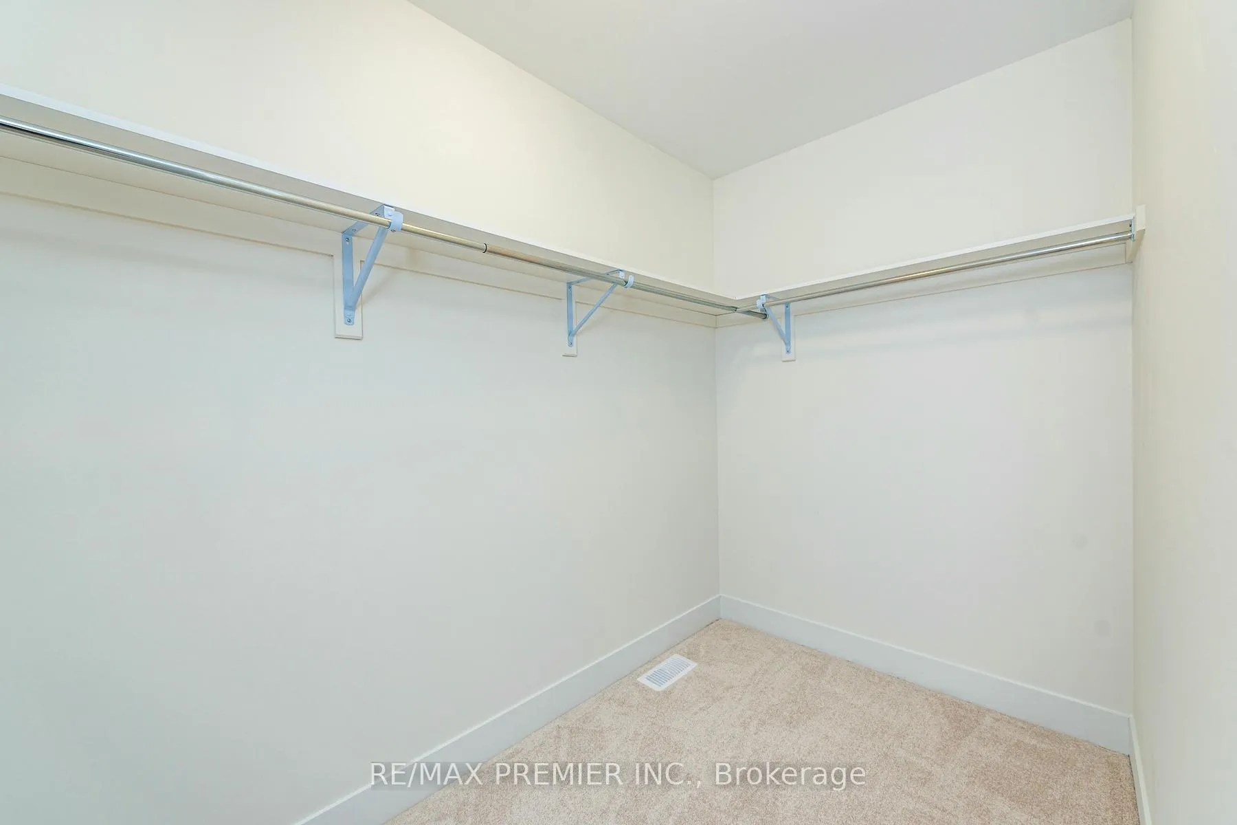 Photo 26 of Unit 11, 5 Hampton Lane, Barrie, Ardagh — HOMEH