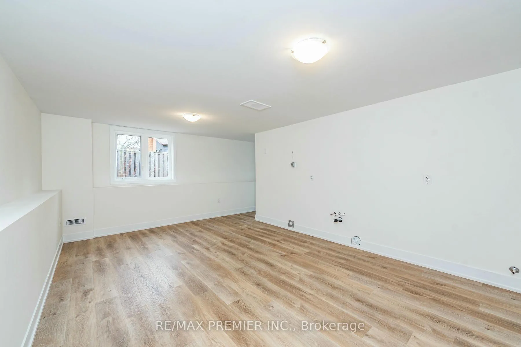 Photo 29 of Unit 11, 5 Hampton Lane, Barrie, Ardagh — HOMEH