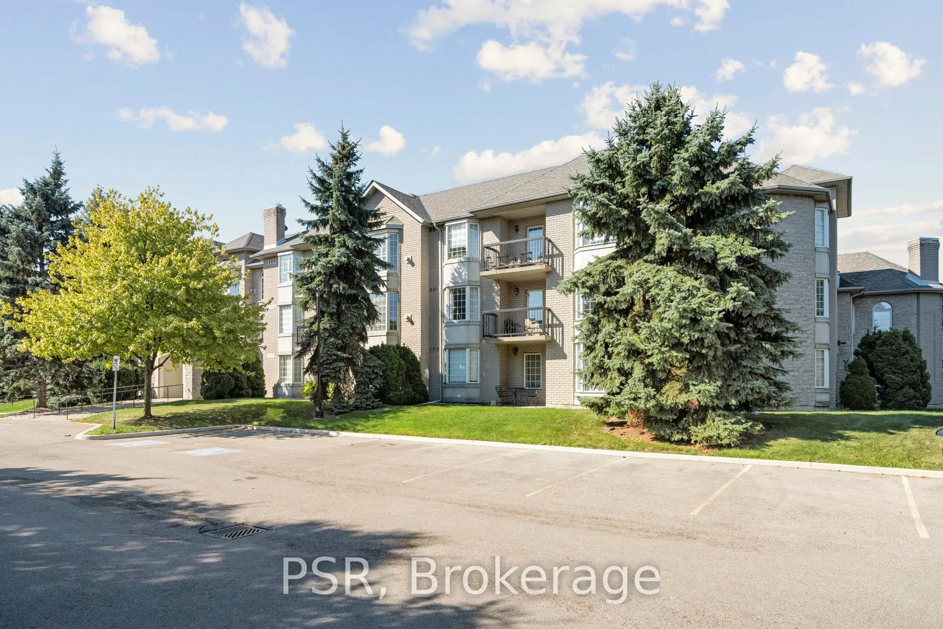 Photo 1 of Unit 302, 970 Golf Links Road, Hamilton, Ancaster — HOMEH