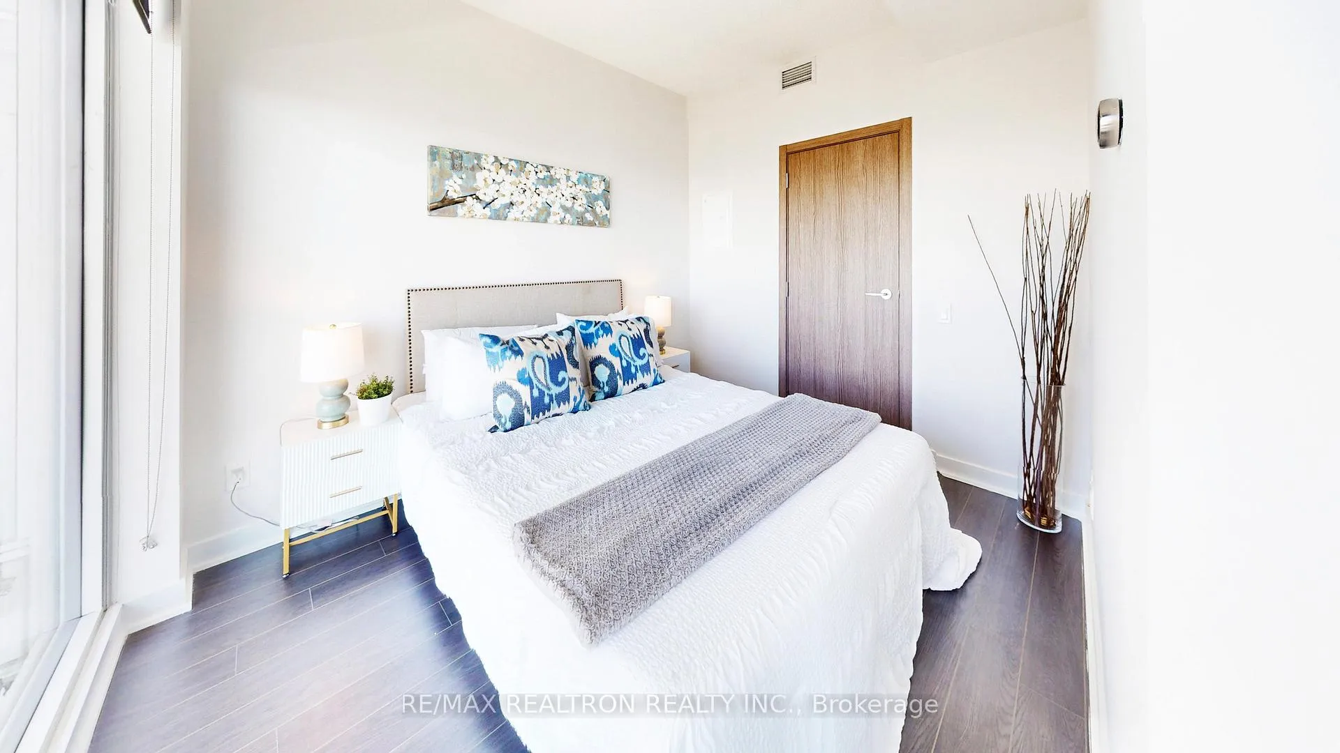 Photo 14 of Unit 3902, 19 Bathurst Street, Toronto, Waterfront Communities — HOMEH