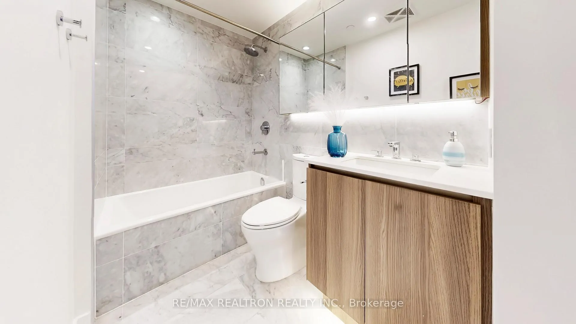 Photo 16 of Unit 3902, 19 Bathurst Street, Toronto, Waterfront Communities — HOMEH