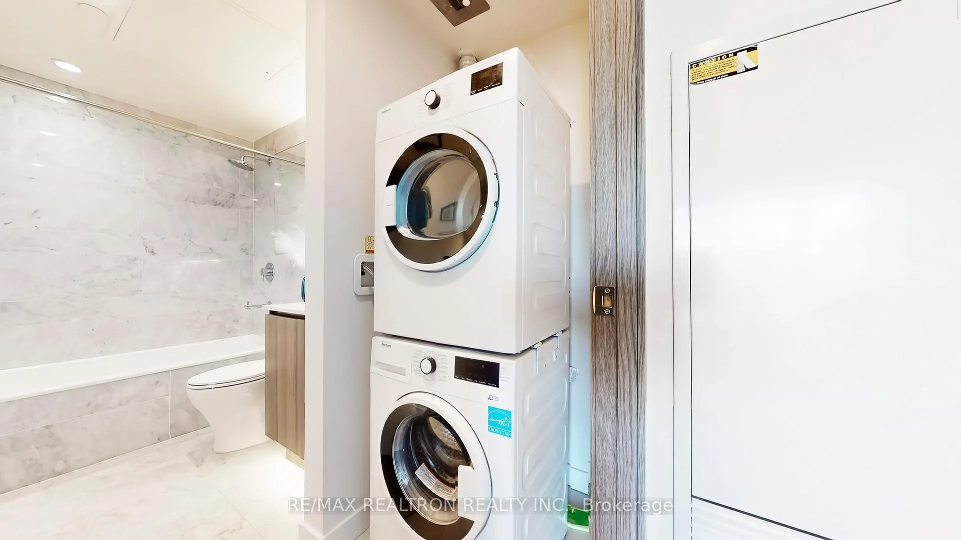 Photo 17 of Unit 3902, 19 Bathurst Street, Toronto, Waterfront Communities — HOMEH