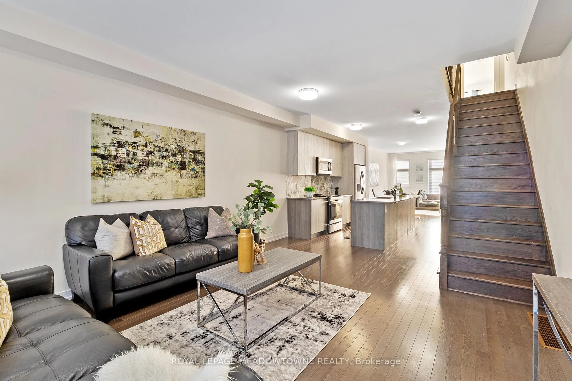 Photo 6 of 2662 Castlegate Crossing, Pickering, Duffin Heights — HOMEH