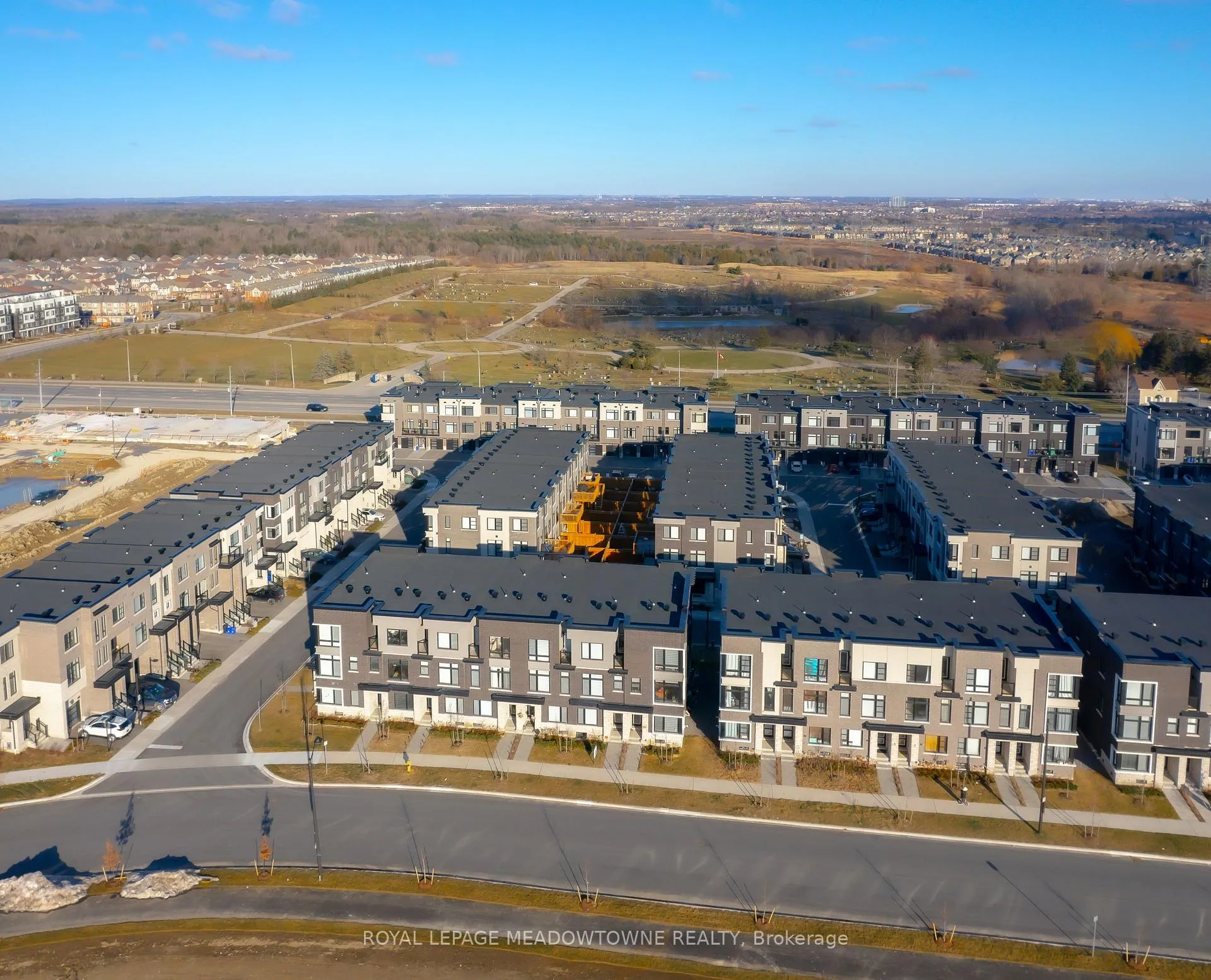 Photo 32 of 2662 Castlegate Crossing, Pickering, Duffin Heights — HOMEH