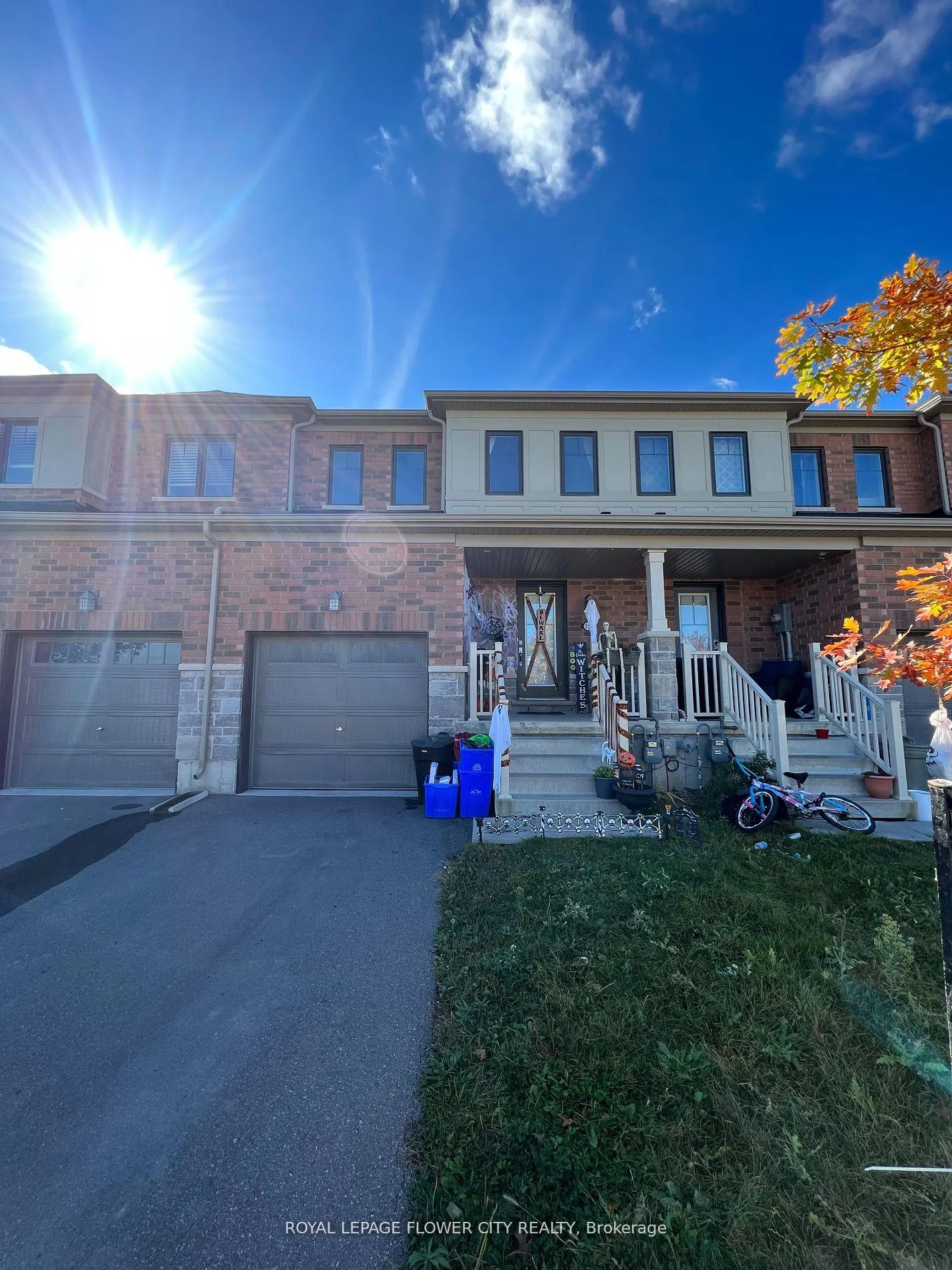 Front of 151 Thompson Road E