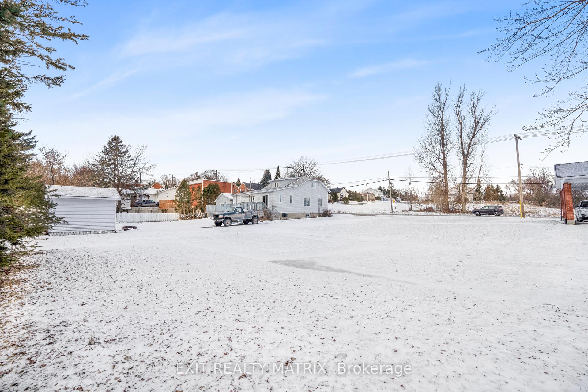 Photo 4 of 228 Main Street E, Champlain, Vankleek Hill — HOMEH