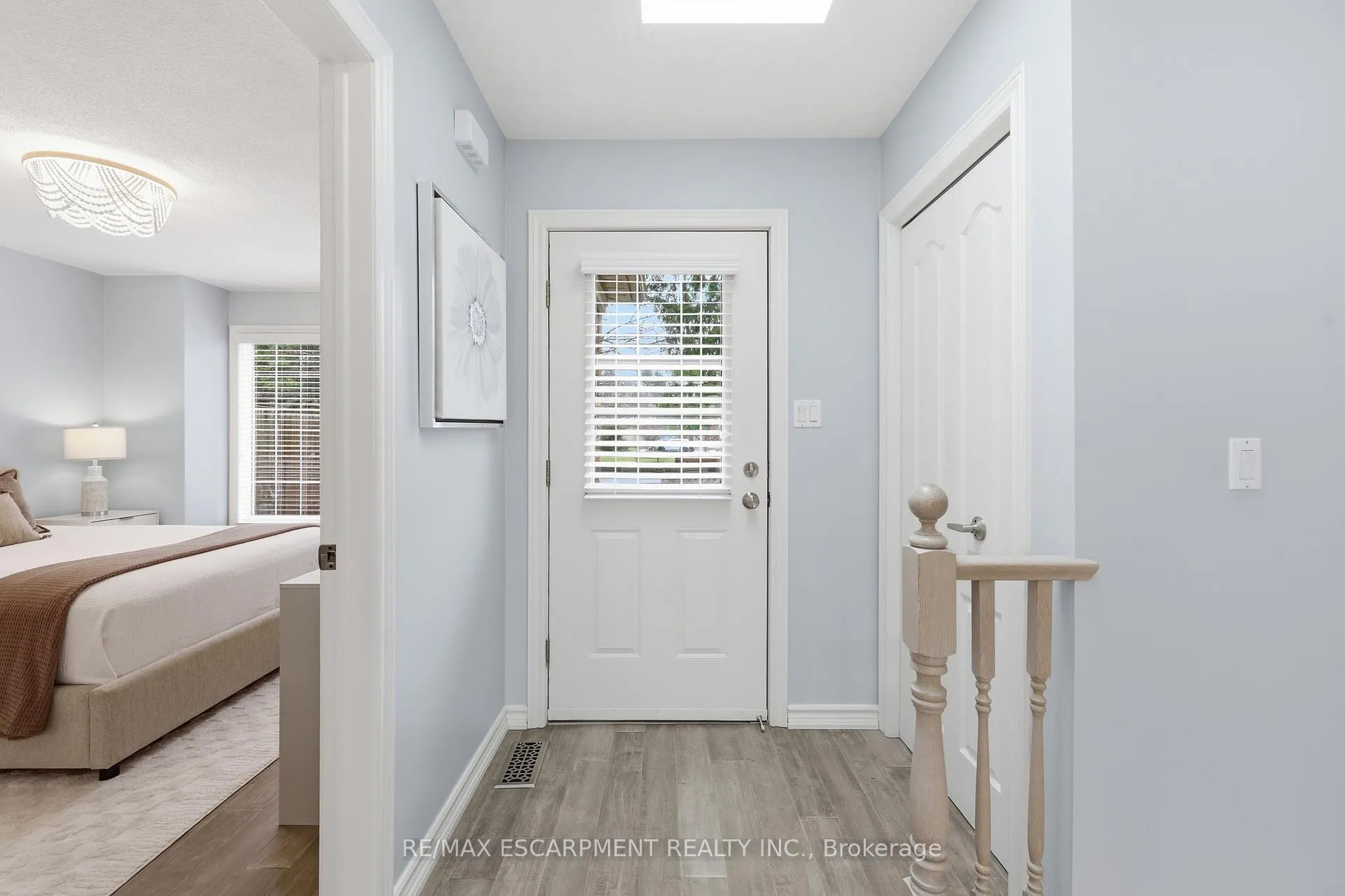 Photo 4 of 175 Fiddlers Green Road, Hamilton, Ancaster — HOMEH