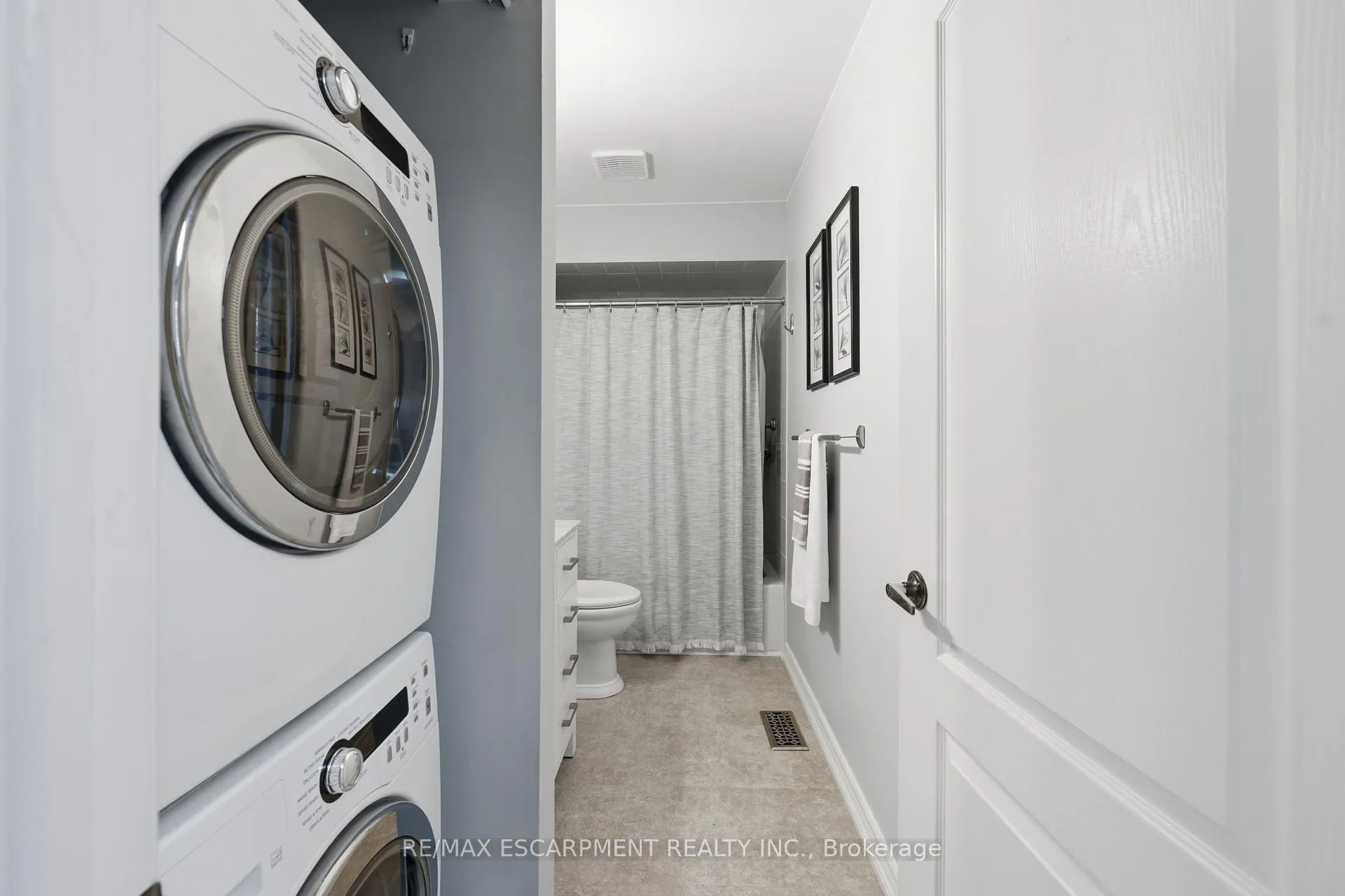 Photo 18 of 175 Fiddlers Green Road, Hamilton, Ancaster — HOMEH
