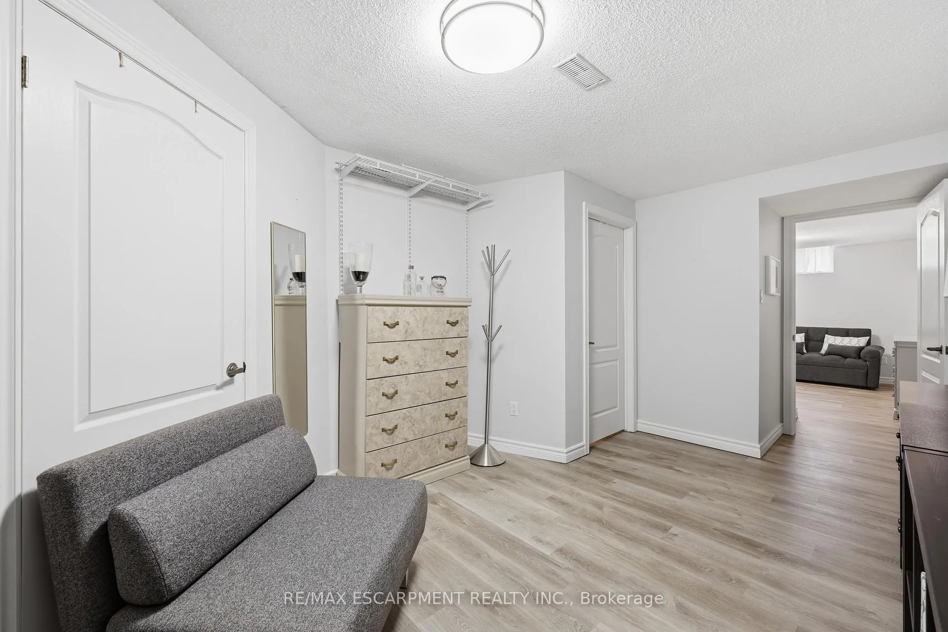 Photo 23 of 175 Fiddlers Green Road, Hamilton, Ancaster — HOMEH