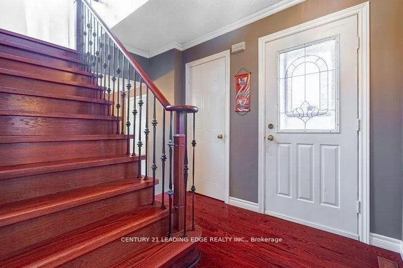 Photo 3 of 146 Thicket Crescent, Pickering, Highbush — HOMEH