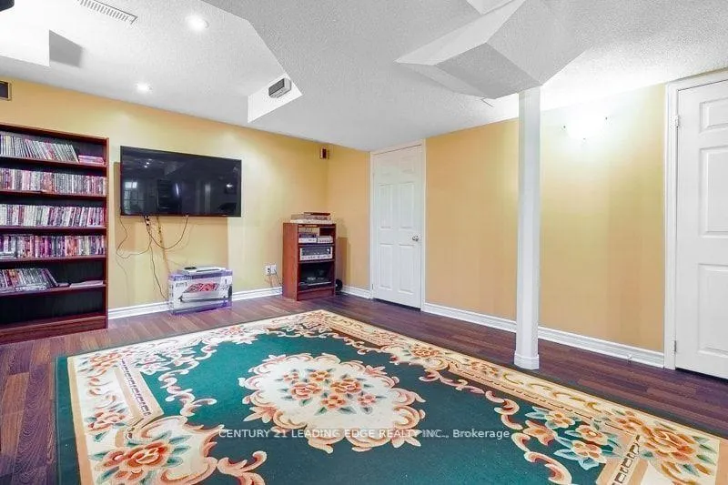 Photo 37 of 146 Thicket Crescent, Pickering, Highbush — HOMEH