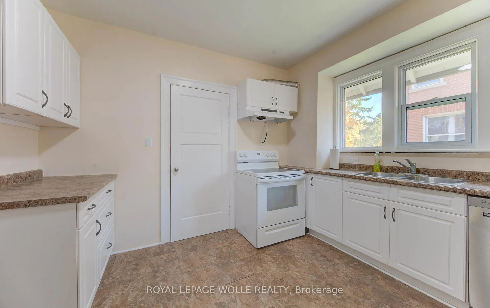 Photo 18 of 86 Albert Street, Waterloo — HOMEH