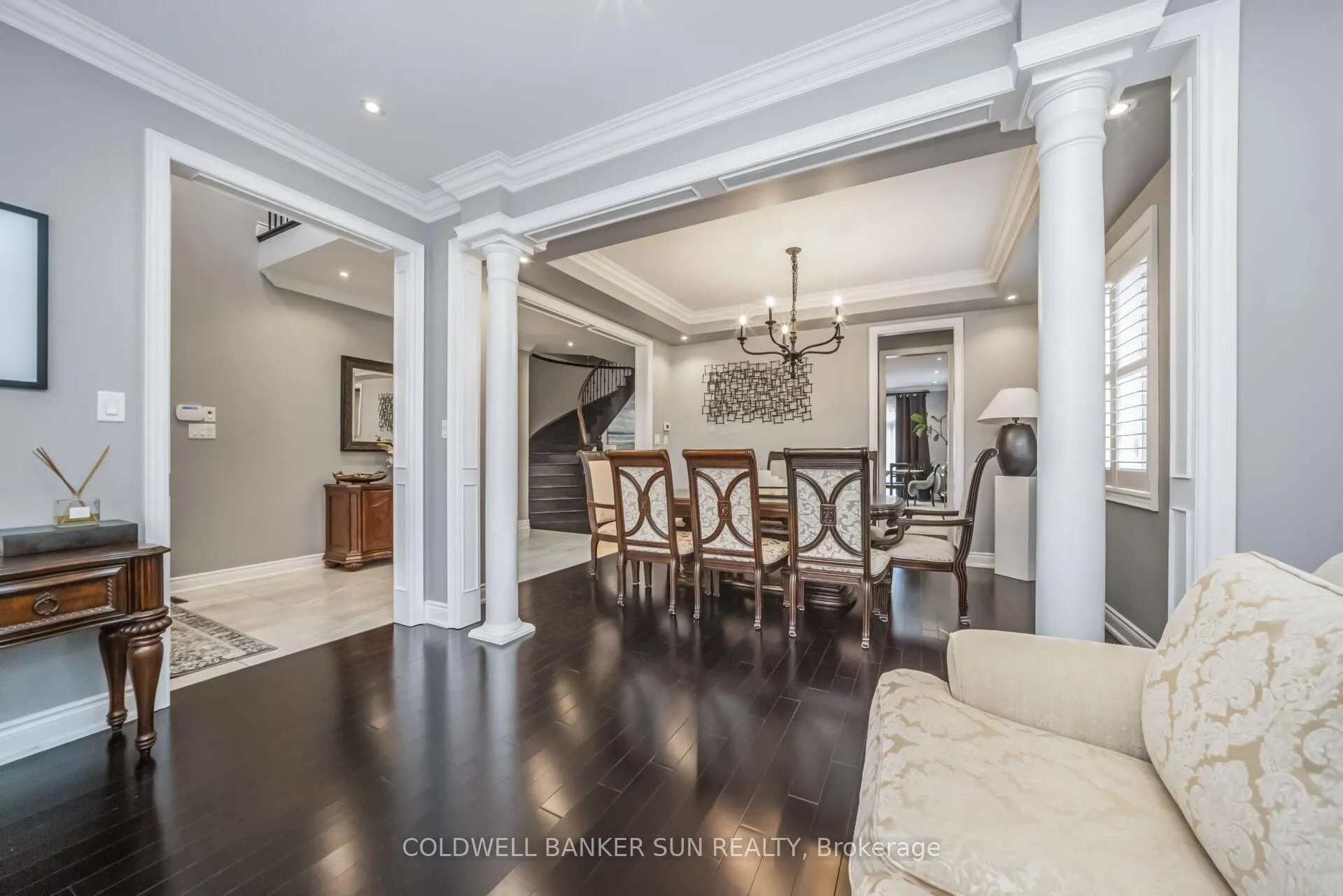 Photo 5 of 58 Copeland Crescent, Innisfil, Cookstown — HOMEH
