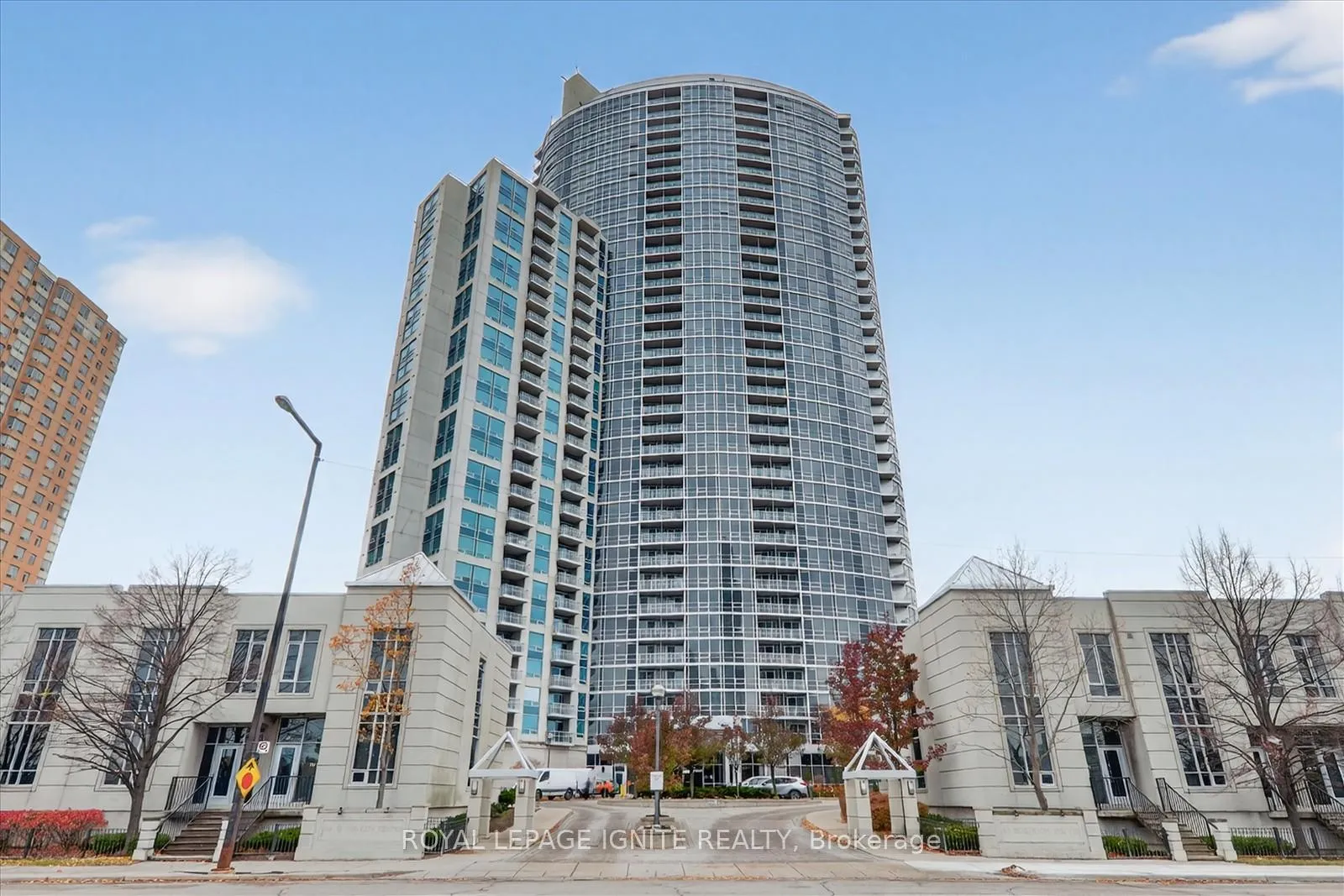 Front of Unit 2213, 83 Borough Drive