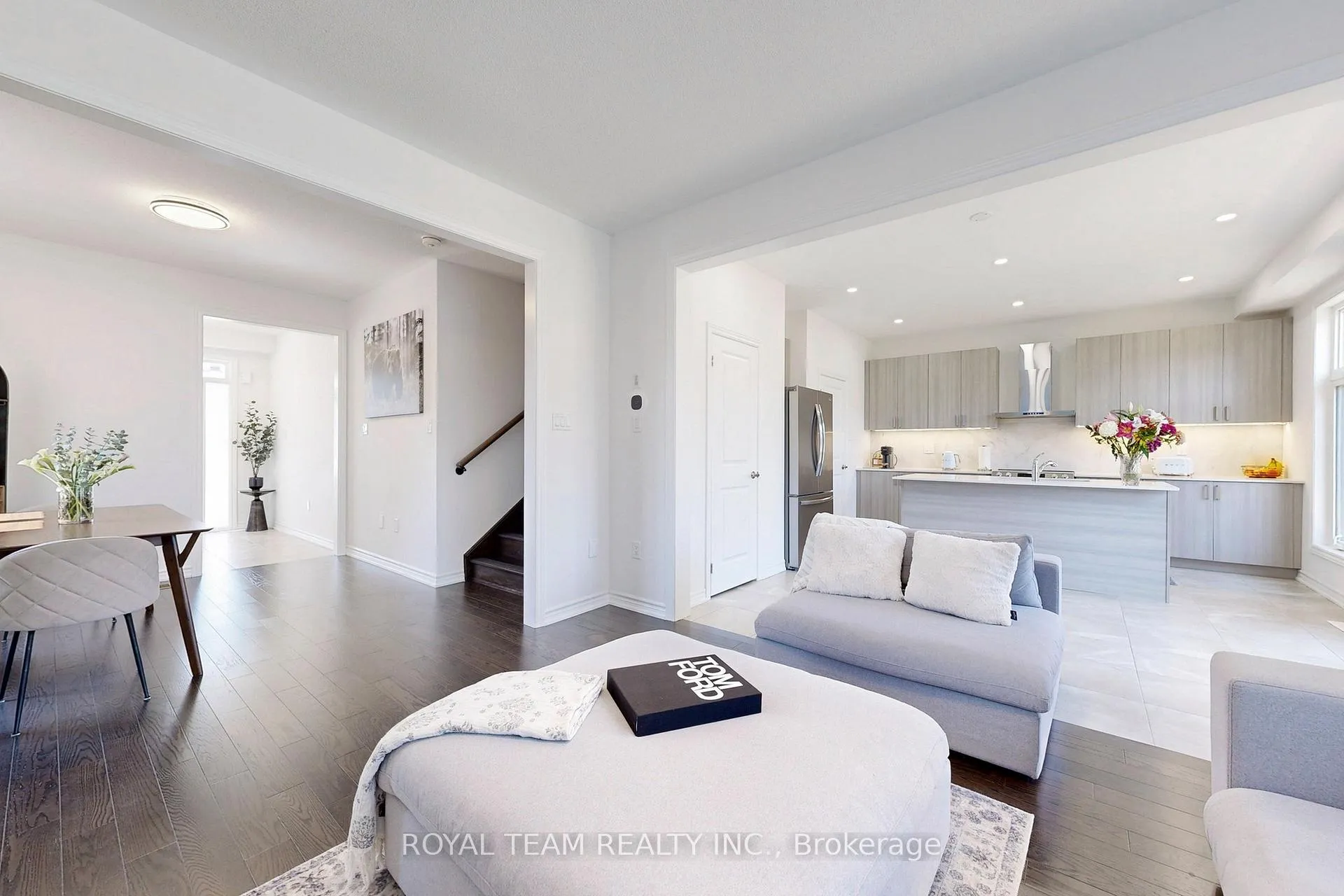 Photo 11 of 46 Ainslie Hill Crescent, Georgina, Sutton & Jackson's Point — HOMEH