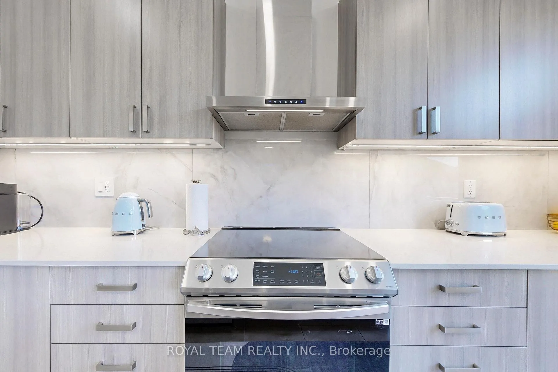 Photo 20 of 46 Ainslie Hill Crescent, Georgina, Sutton & Jackson's Point — HOMEH