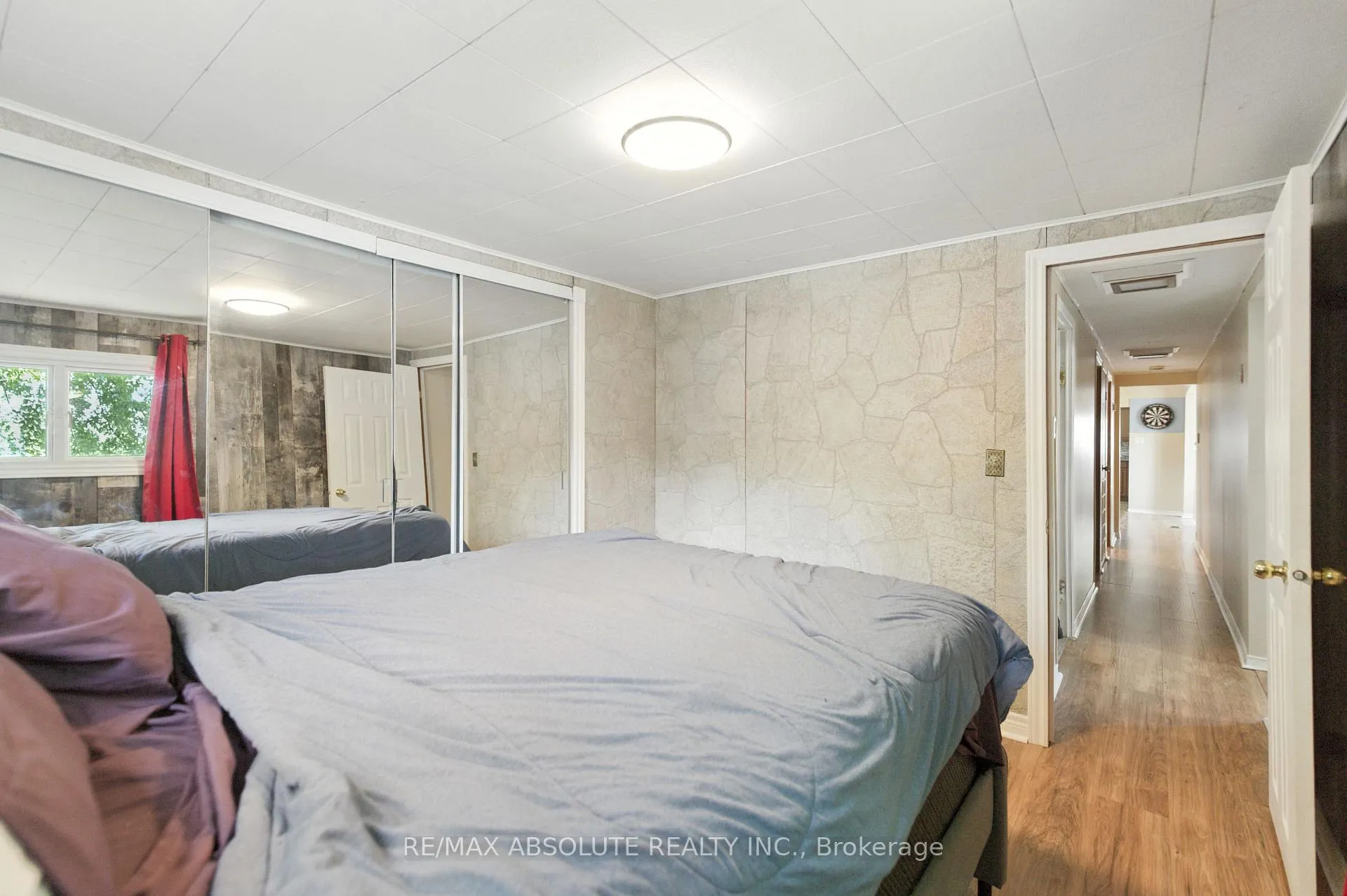 Photo 11 of 21 Bonner Street, Ottawa, Bellwood - Industrial Park — HOMEH