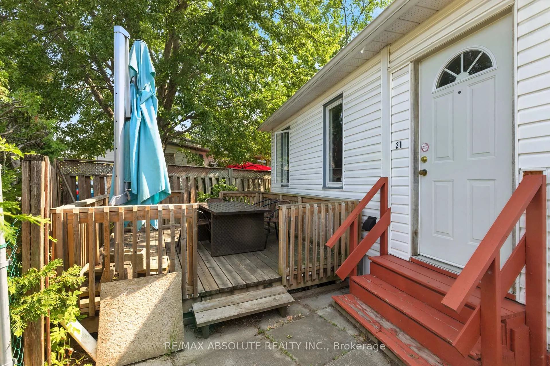 Photo 17 of 21 Bonner Street, Ottawa, Bellwood - Industrial Park — HOMEH
