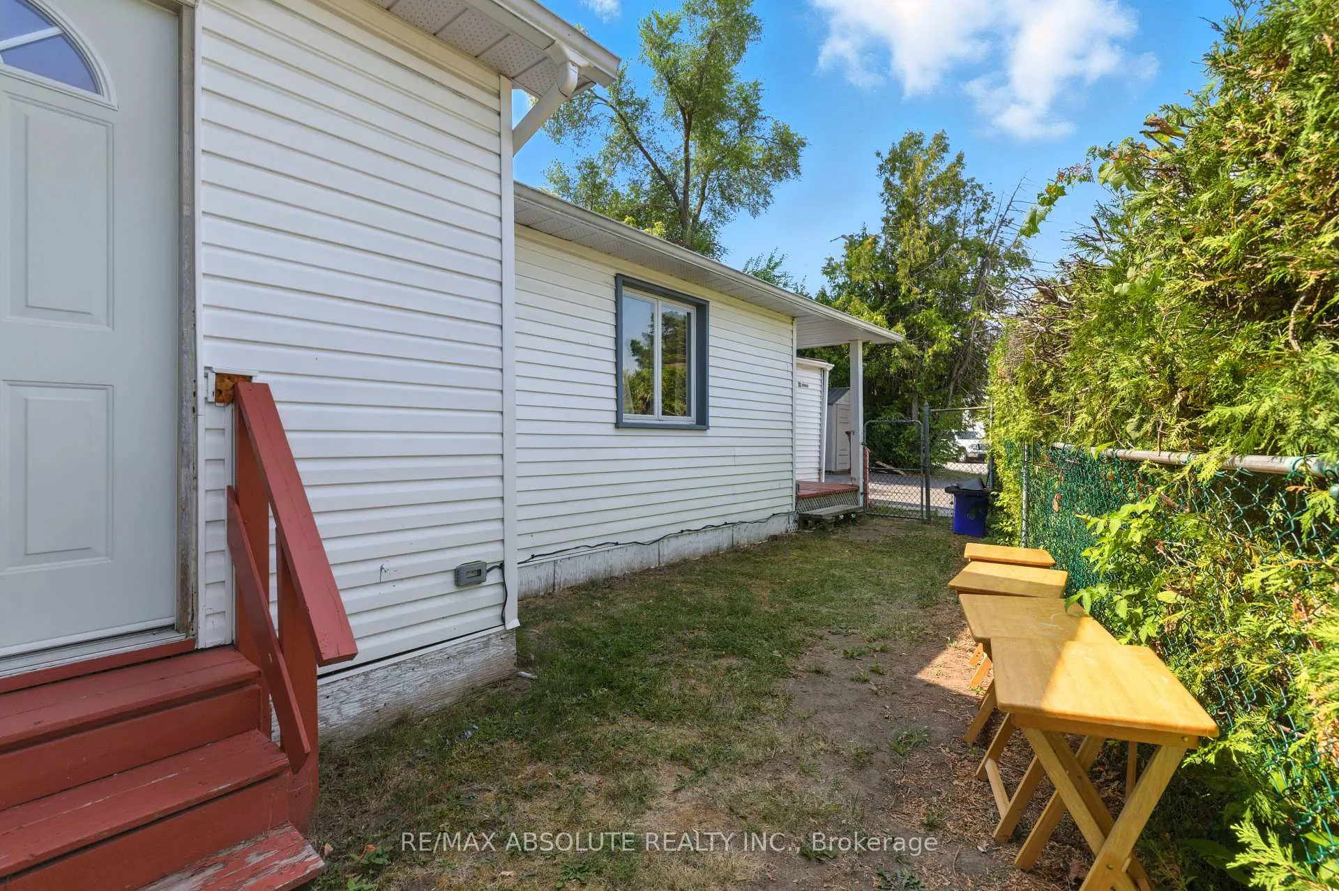 Photo 18 of 21 Bonner Street, Ottawa, Bellwood - Industrial Park — HOMEH