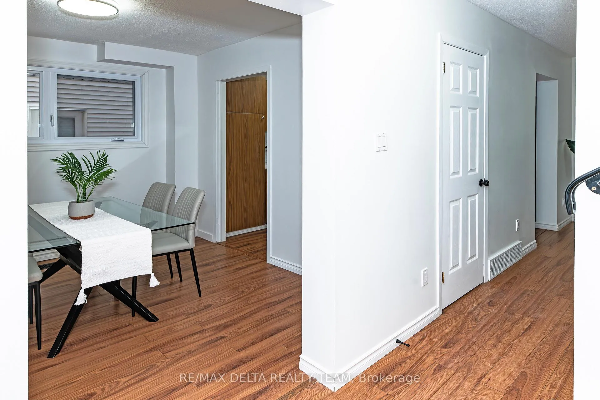 Photo 4 of 785 De Salaberry Street, Ottawa, Beacon Hill North — HOMEH