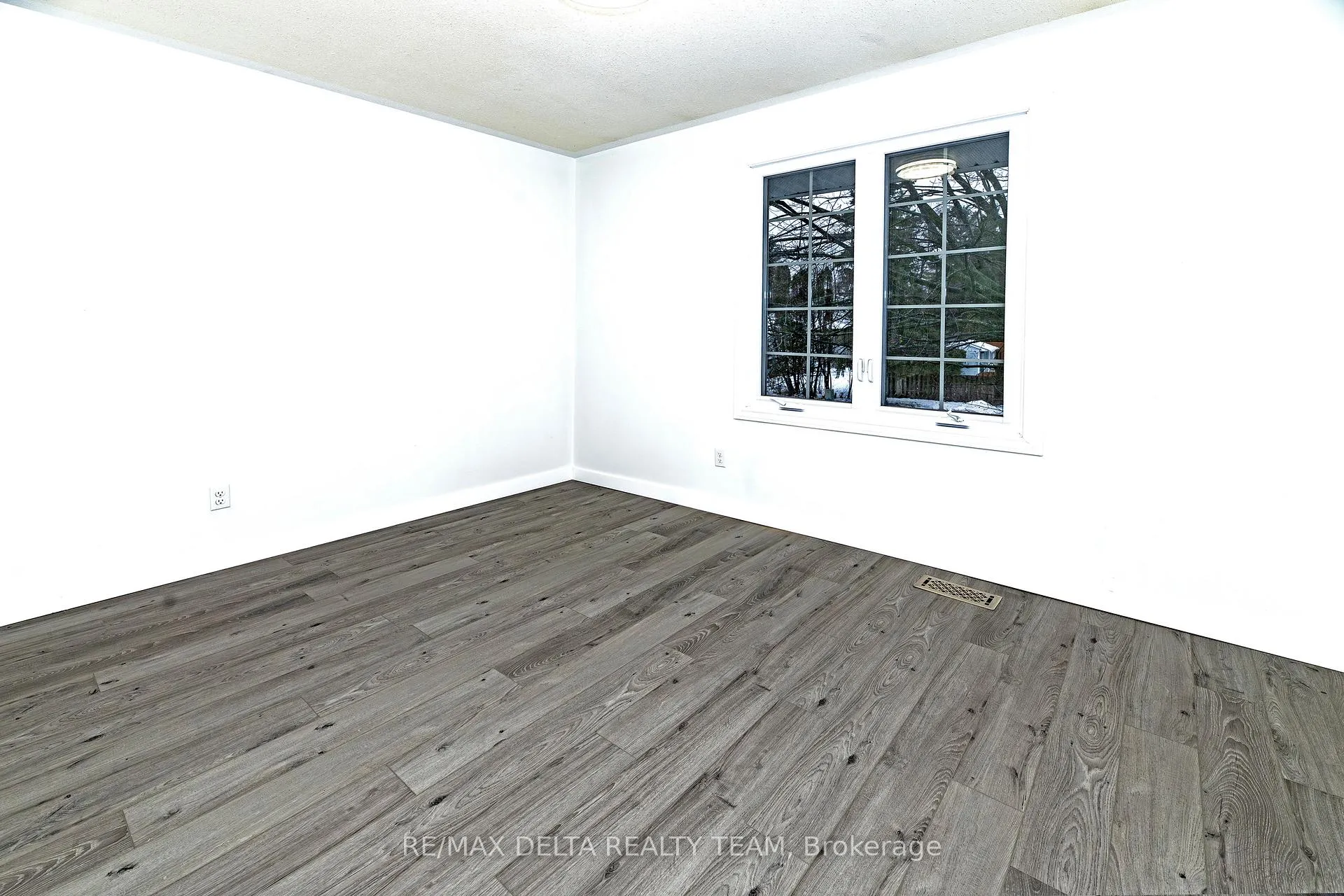 Photo 19 of 785 De Salaberry Street, Ottawa, Beacon Hill North — HOMEH