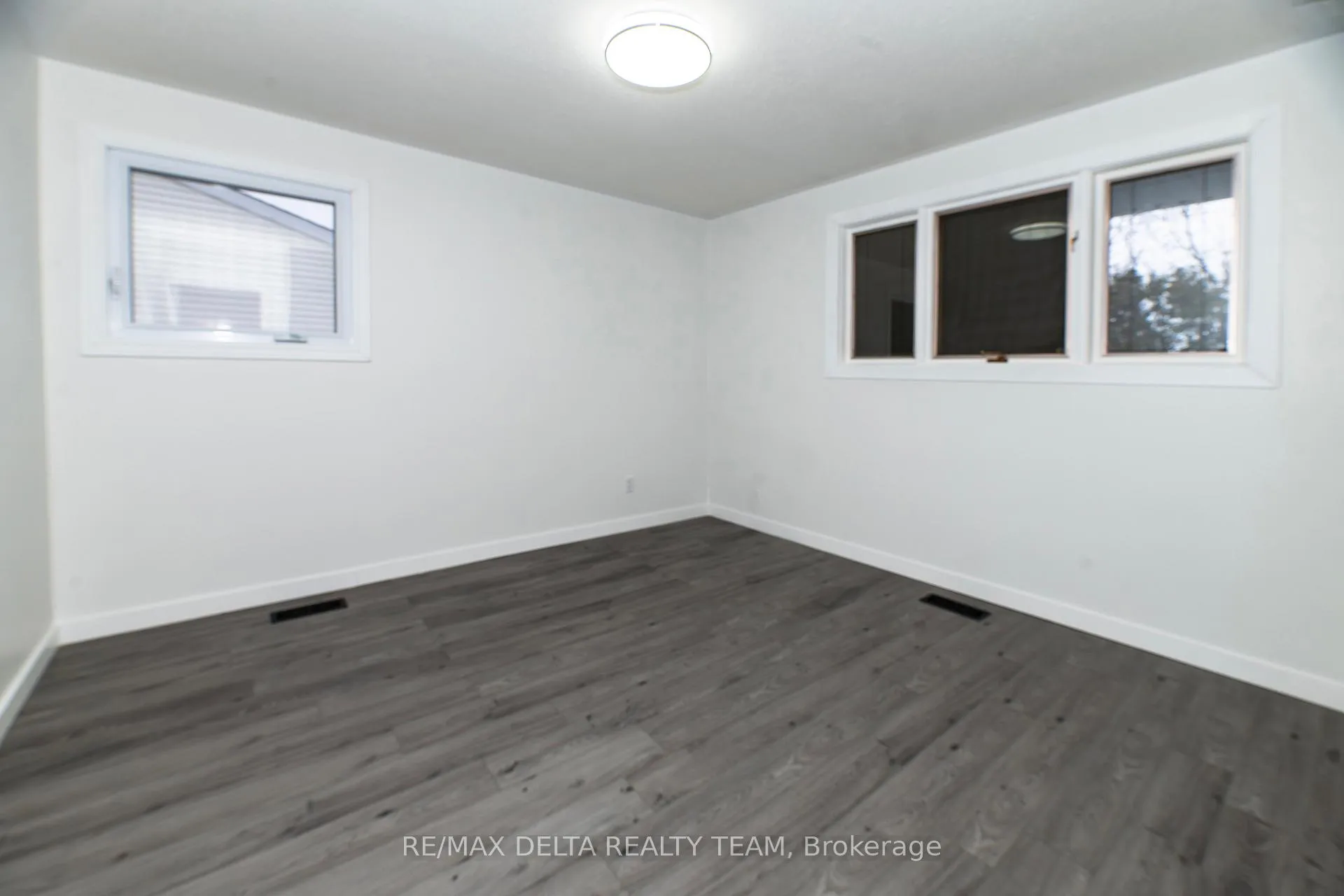 Photo 24 of 785 De Salaberry Street, Ottawa, Beacon Hill North — HOMEH