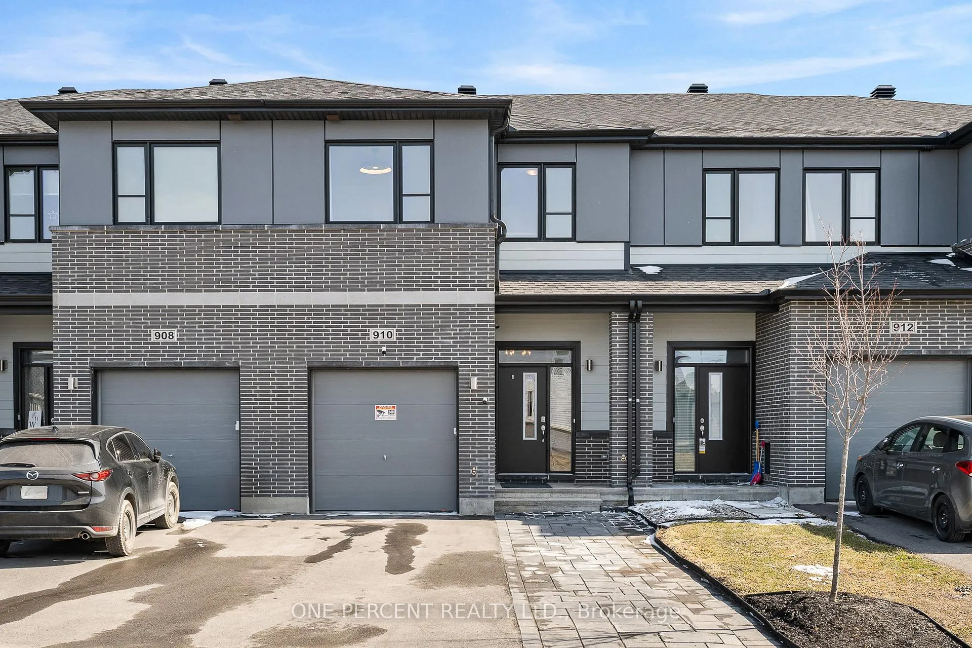 Photo 1 of 910 Paseana Place, Ottawa, Kanata - Emerald Meadows/Trailwest — HOMEH