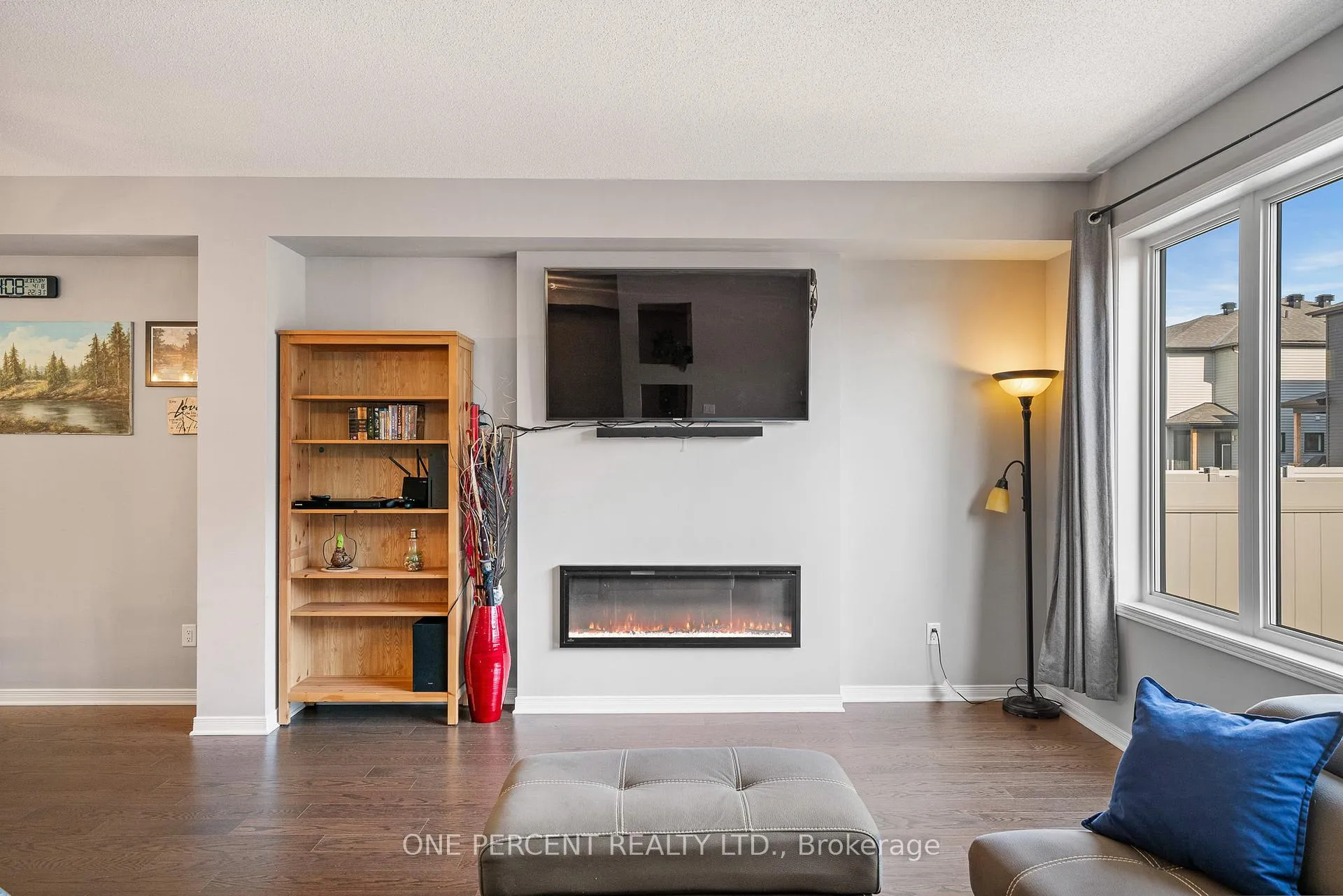 Photo 15 of 910 Paseana Place, Ottawa, Kanata - Emerald Meadows/Trailwest — HOMEH