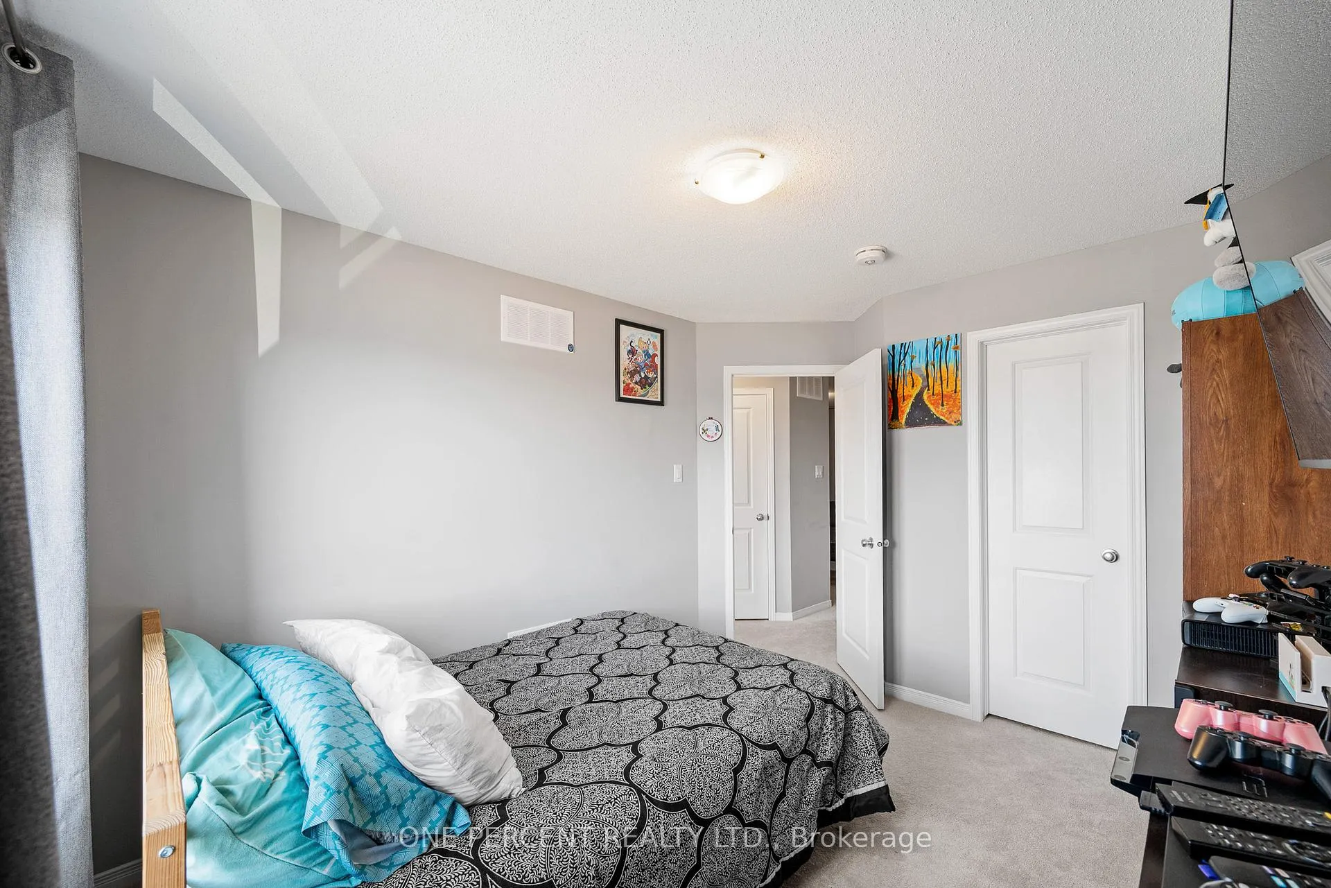 Photo 26 of 910 Paseana Place, Ottawa, Kanata - Emerald Meadows/Trailwest — HOMEH