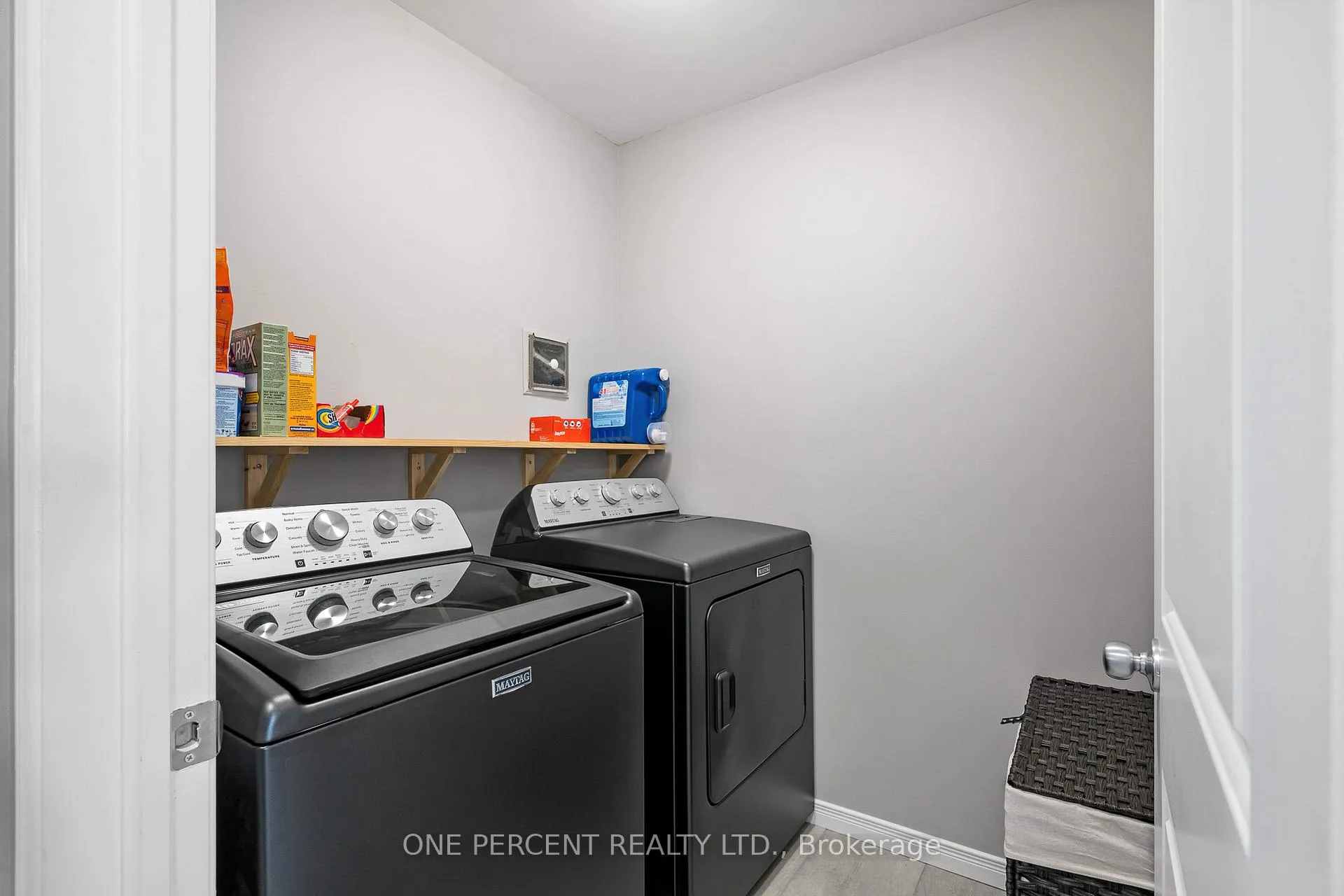 Photo 31 of 910 Paseana Place, Ottawa, Kanata - Emerald Meadows/Trailwest — HOMEH