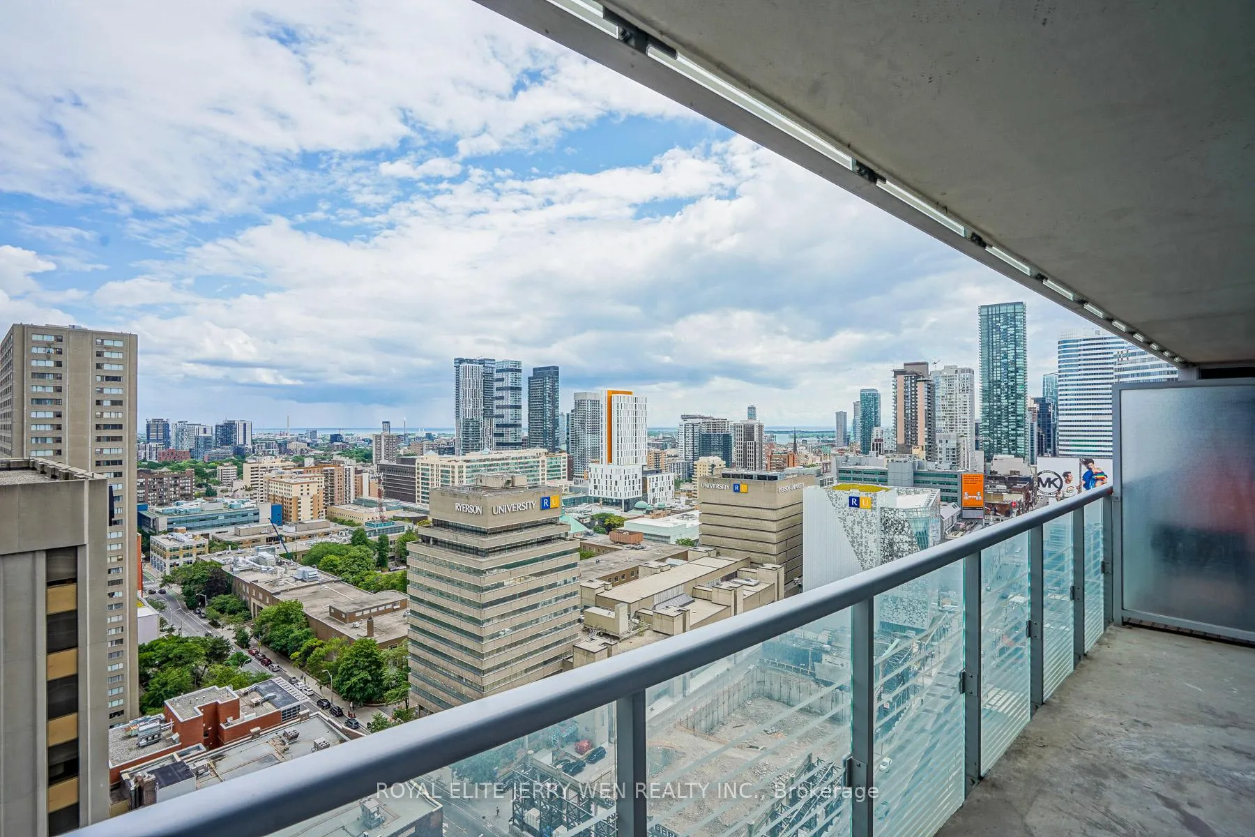 Photo 14 of Unit 2204, 386 Yonge Street, Toronto, Bay Street Corridor — HOMEH