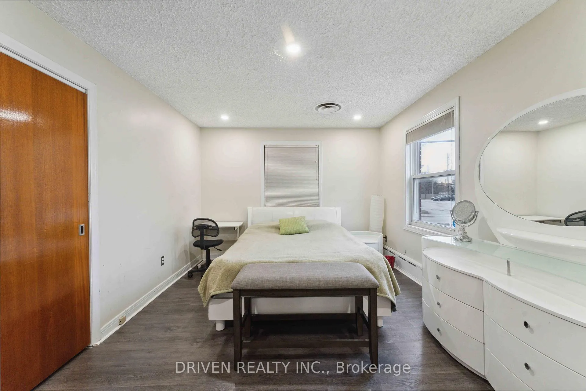 Photo 10 of 1266 Walkley Road, Ottawa, Ellwood — HOMEH