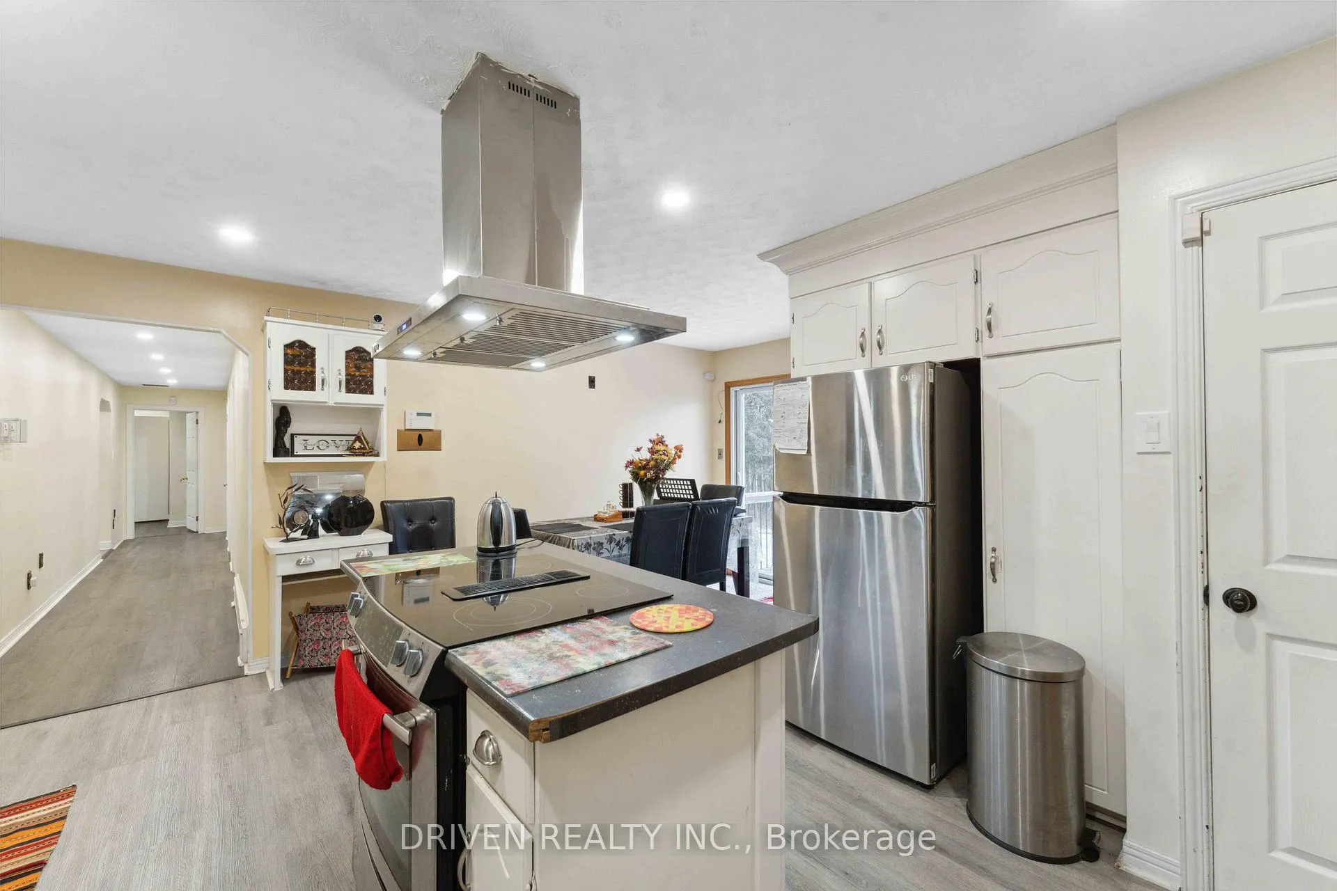 Photo 16 of 1266 Walkley Road, Ottawa, Ellwood — HOMEH