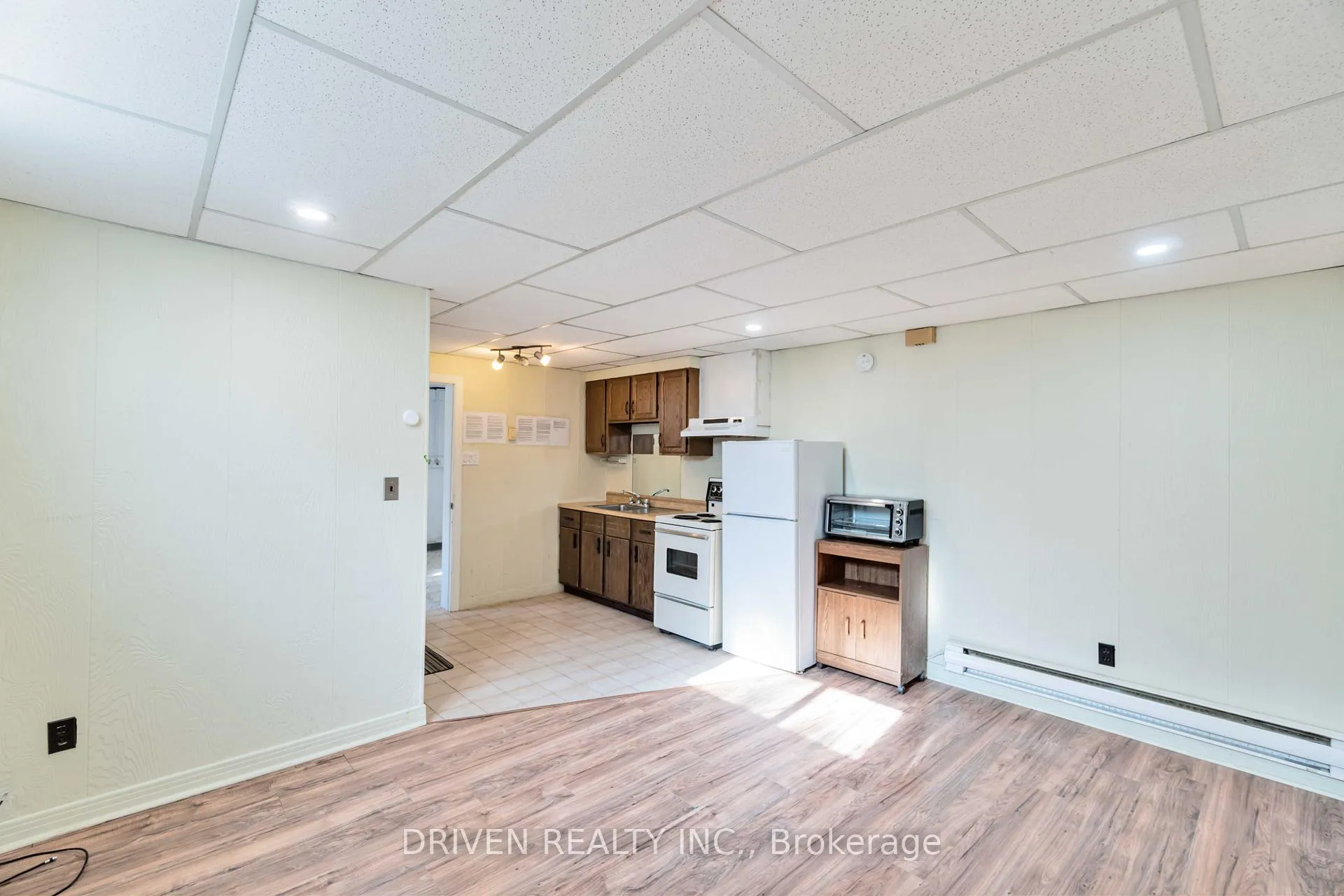 Photo 23 of 1266 Walkley Road, Ottawa, Ellwood — HOMEH