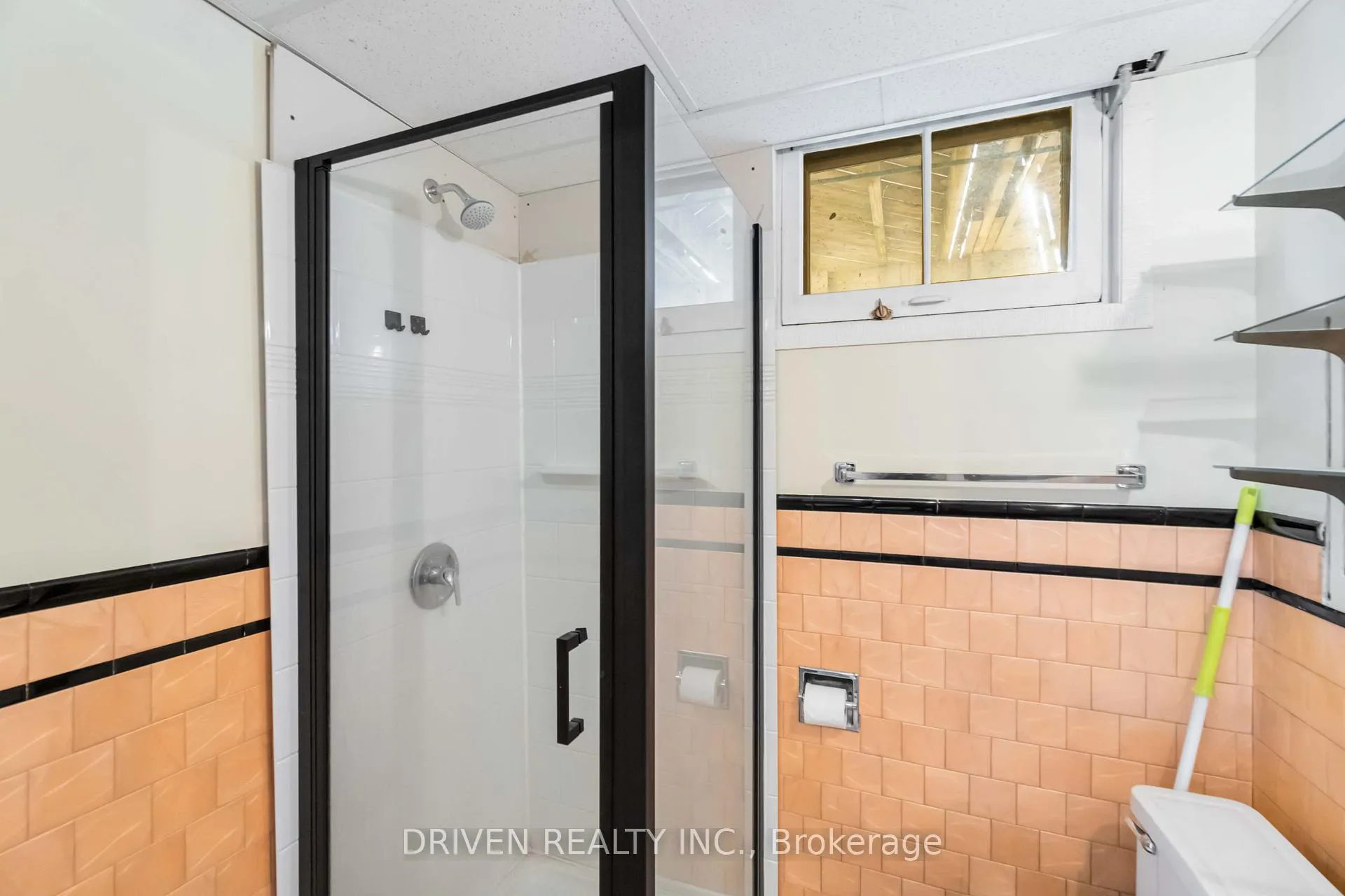 Photo 26 of 1266 Walkley Road, Ottawa, Ellwood — HOMEH