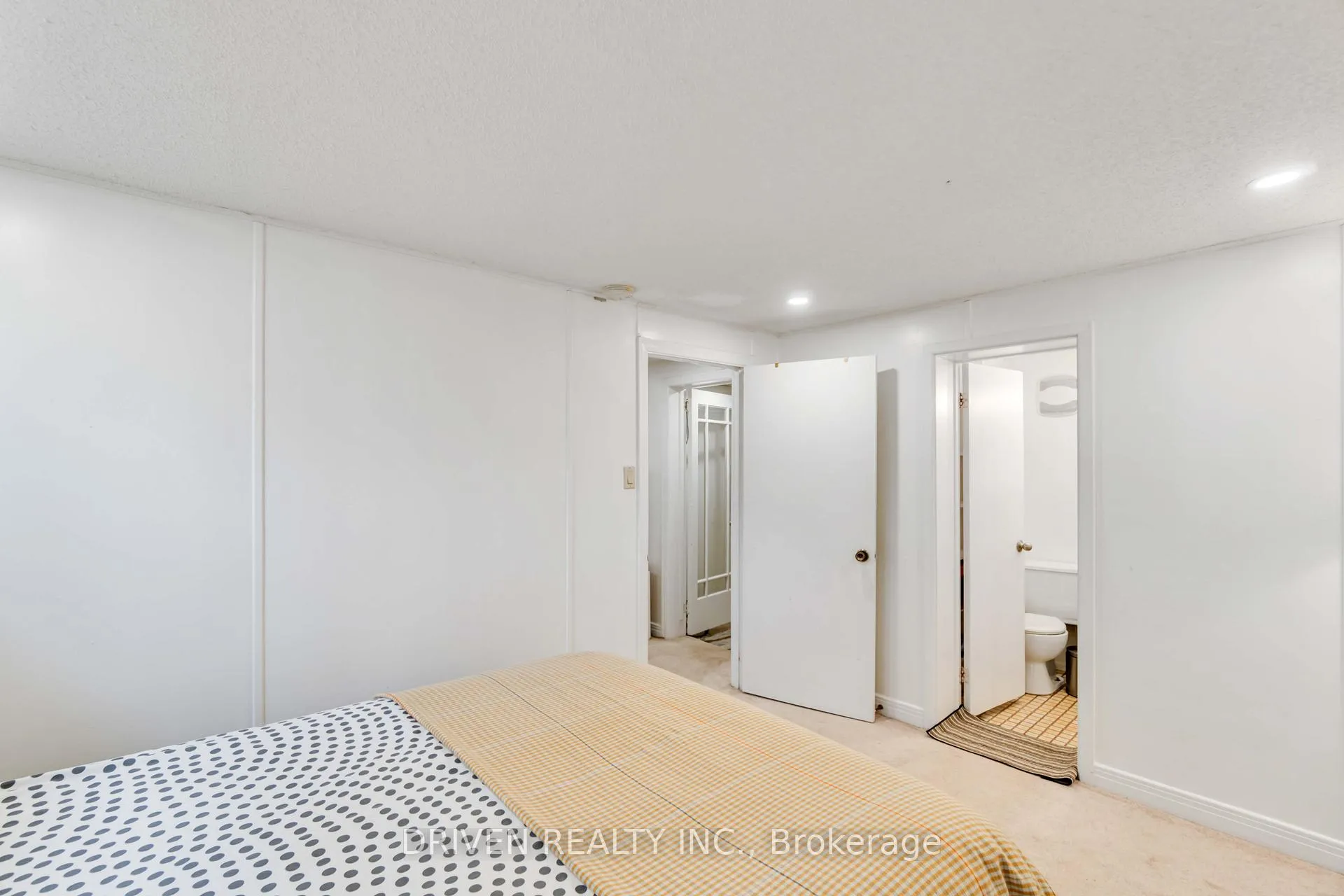 Photo 36 of 1266 Walkley Road, Ottawa, Ellwood — HOMEH