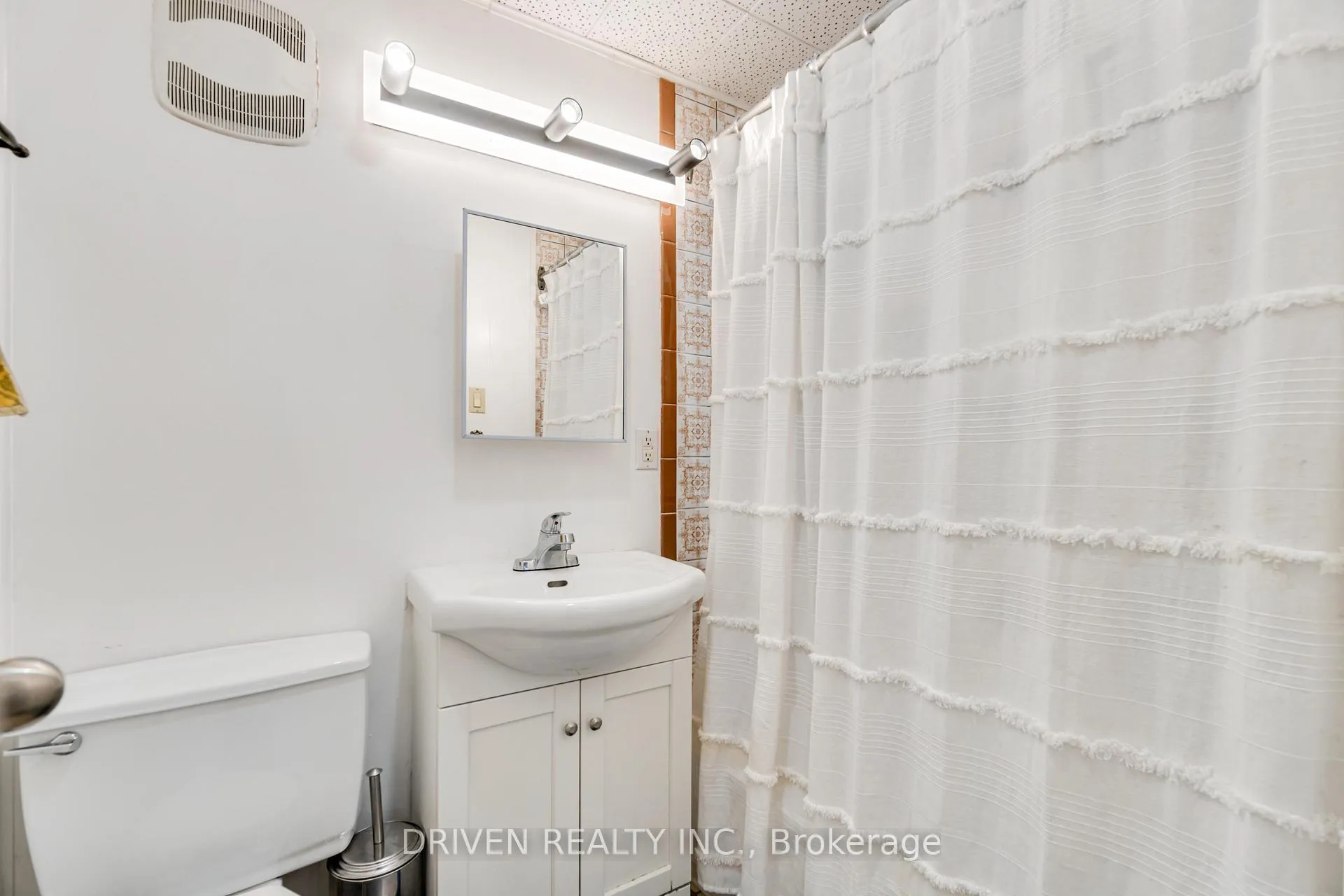 Photo 37 of 1266 Walkley Road, Ottawa, Ellwood — HOMEH