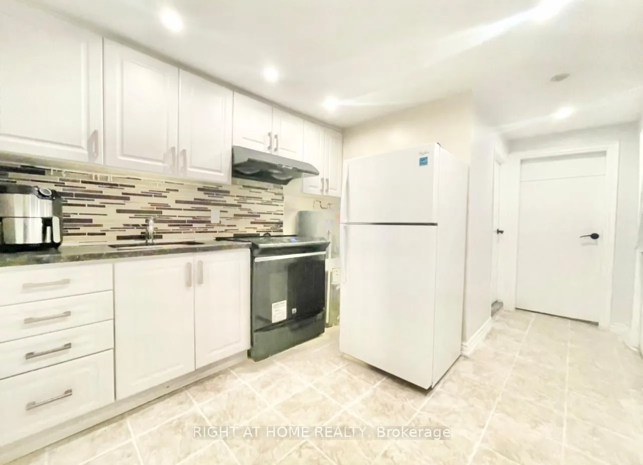 Photo 3 of 257 Craven Road, Toronto, Greenwood-Coxwell — HOMEH