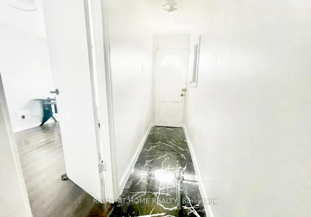 Photo 4 of 257 Craven Road, Toronto, Greenwood-Coxwell — HOMEH