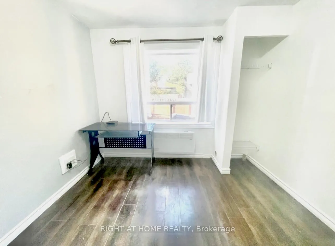 Photo 8 of 257 Craven Road, Toronto, Greenwood-Coxwell — HOMEH