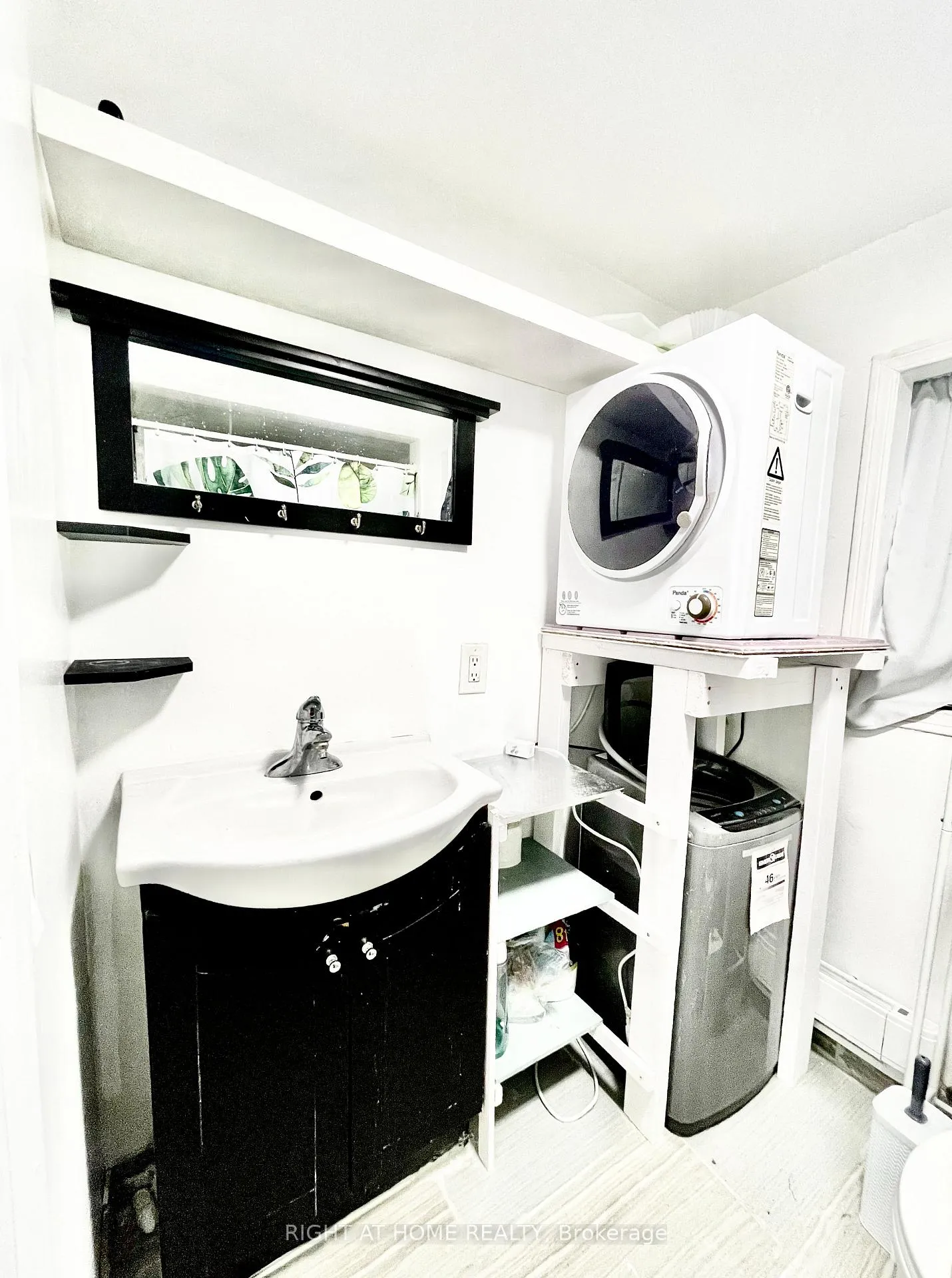 Photo 15 of 257 Craven Road, Toronto, Greenwood-Coxwell — HOMEH