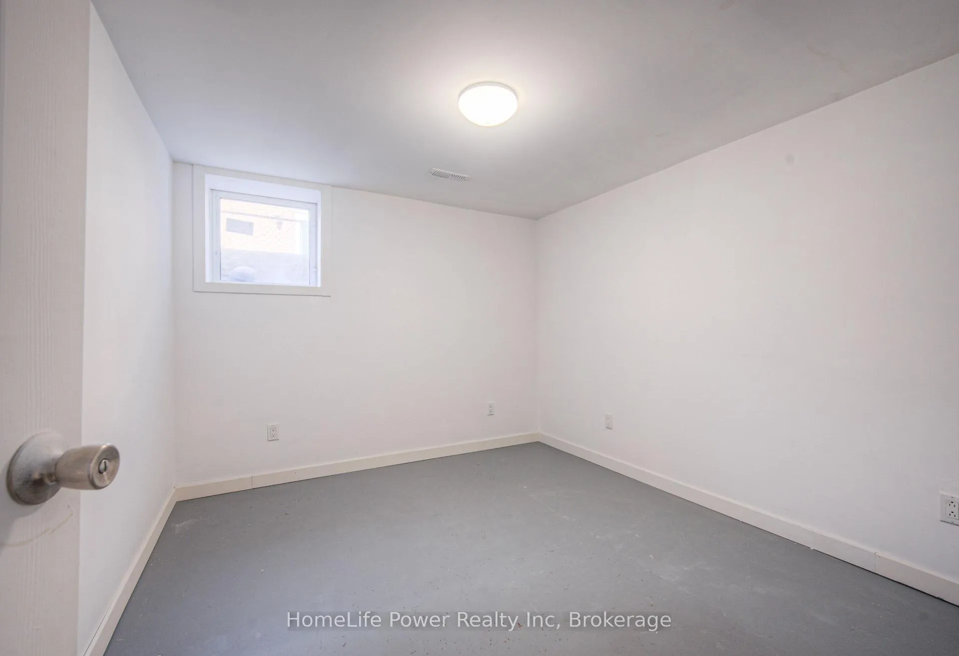 Photo 35 of 100 Westwood Road, Kitchener, Westmount - Kitchener — HOMEH